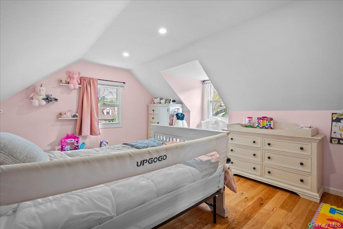 Single Family Keystone Aka 6 Cantitoe  Westchester County, NY 10710, MLS-986422-26