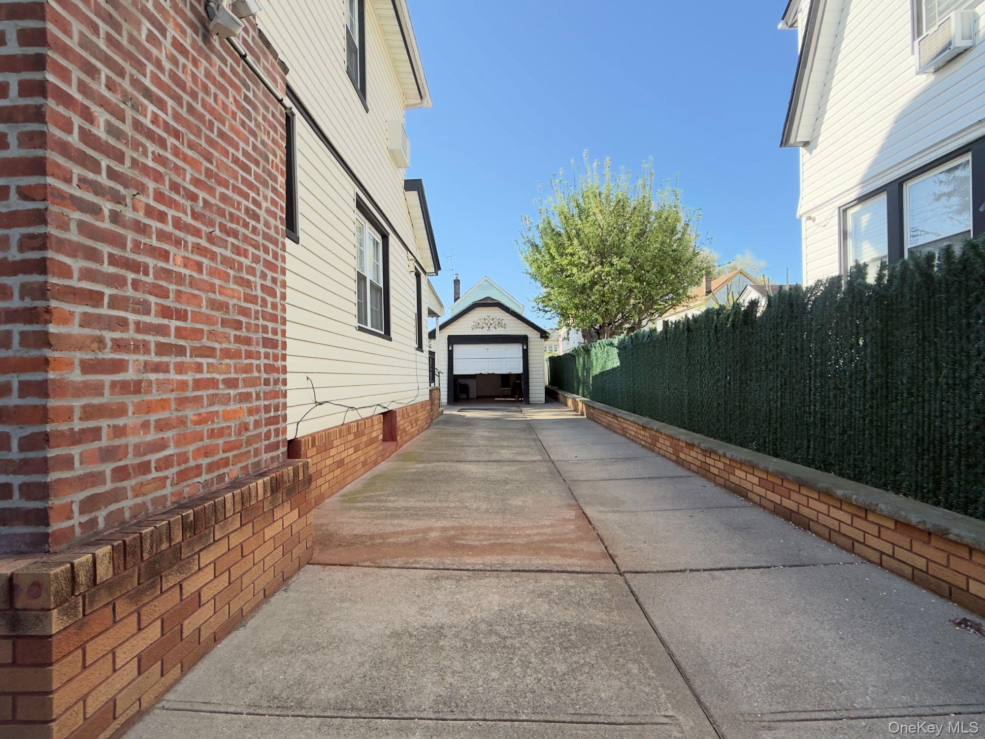 Single Family 110th Queens, NY 11429, MLS-986433-32