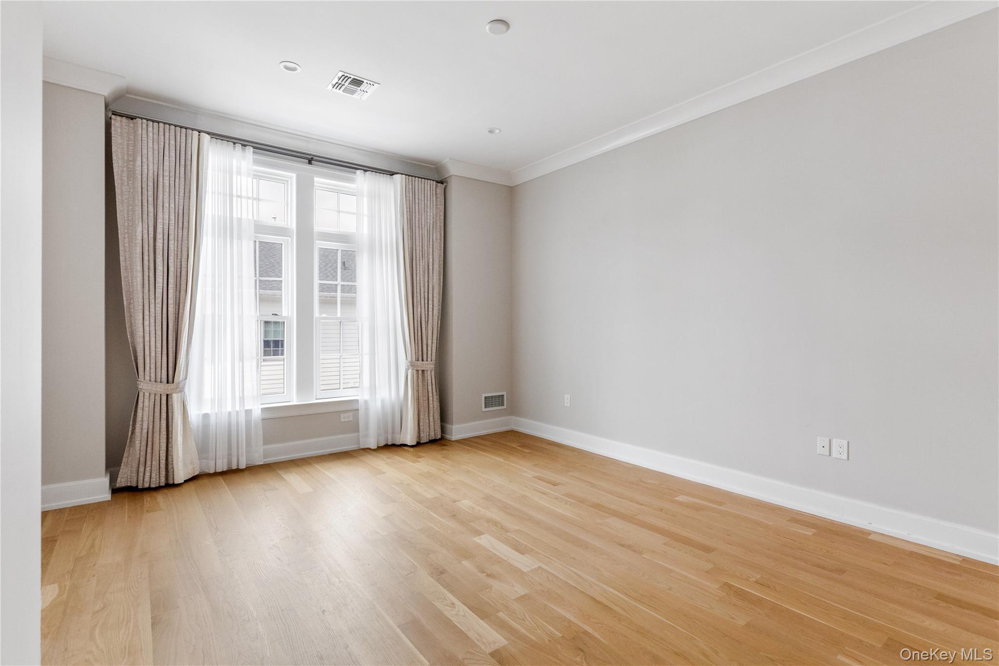 Condo Mill  Nassau County, NY 11576, MLS-986474-20