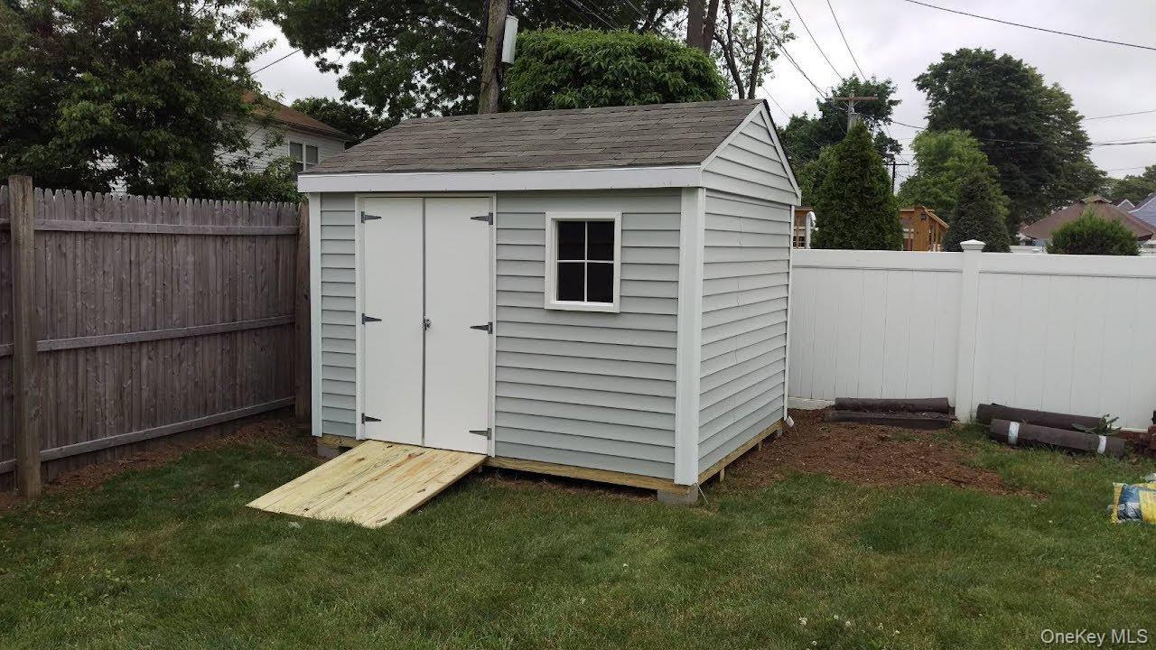Single Family Falcon  Nassau County, NY 11756, MLS-986513-27