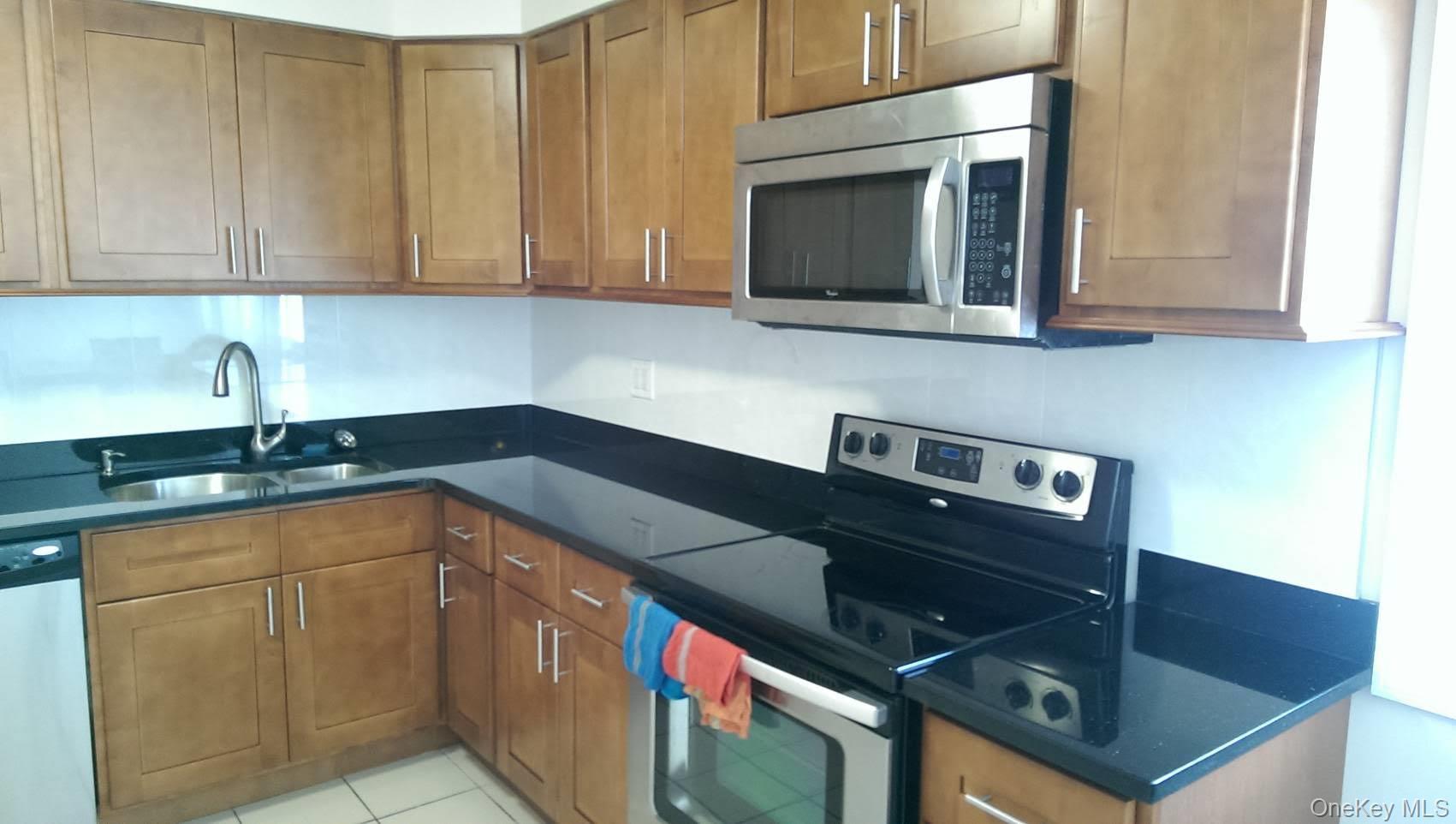 Single Family Falcon  Nassau County, NY 11756, MLS-986513-3