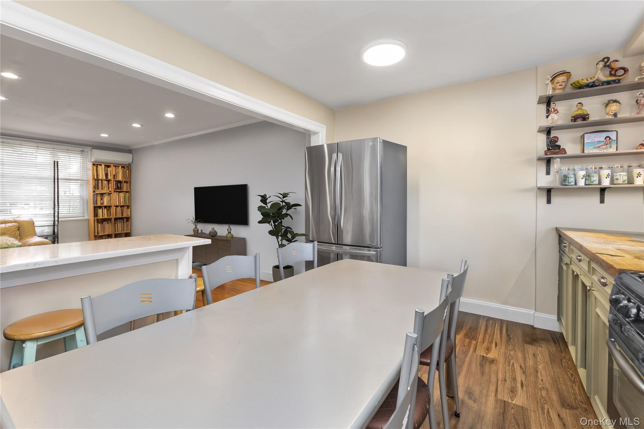 Single Family 160th Queens, NY 11357, MLS-986521-5