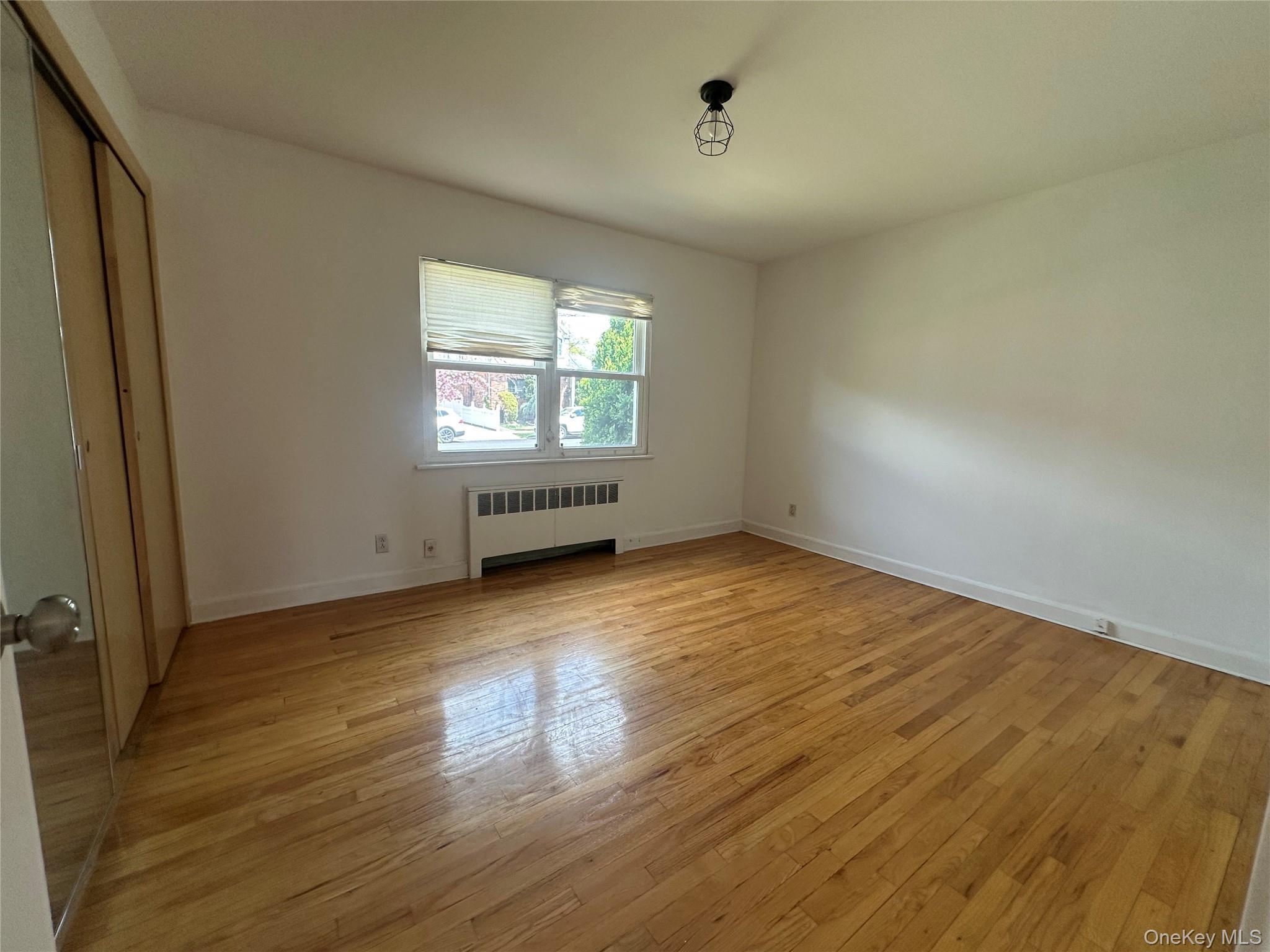 Single Family 20th Avenue  Queens, NY 11357, MLS-986554-10