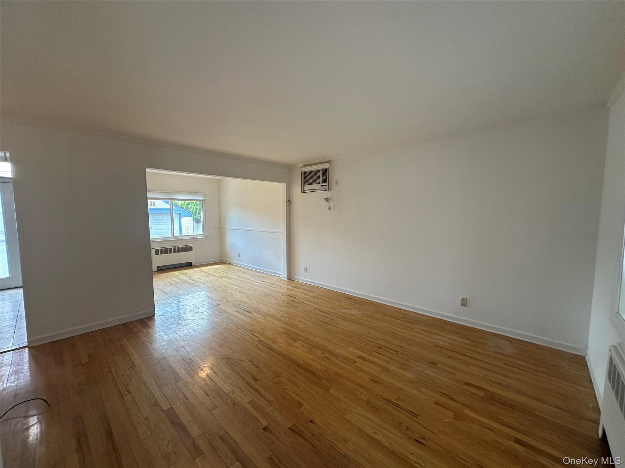 Single Family 20th Avenue  Queens, NY 11357, MLS-986554-14