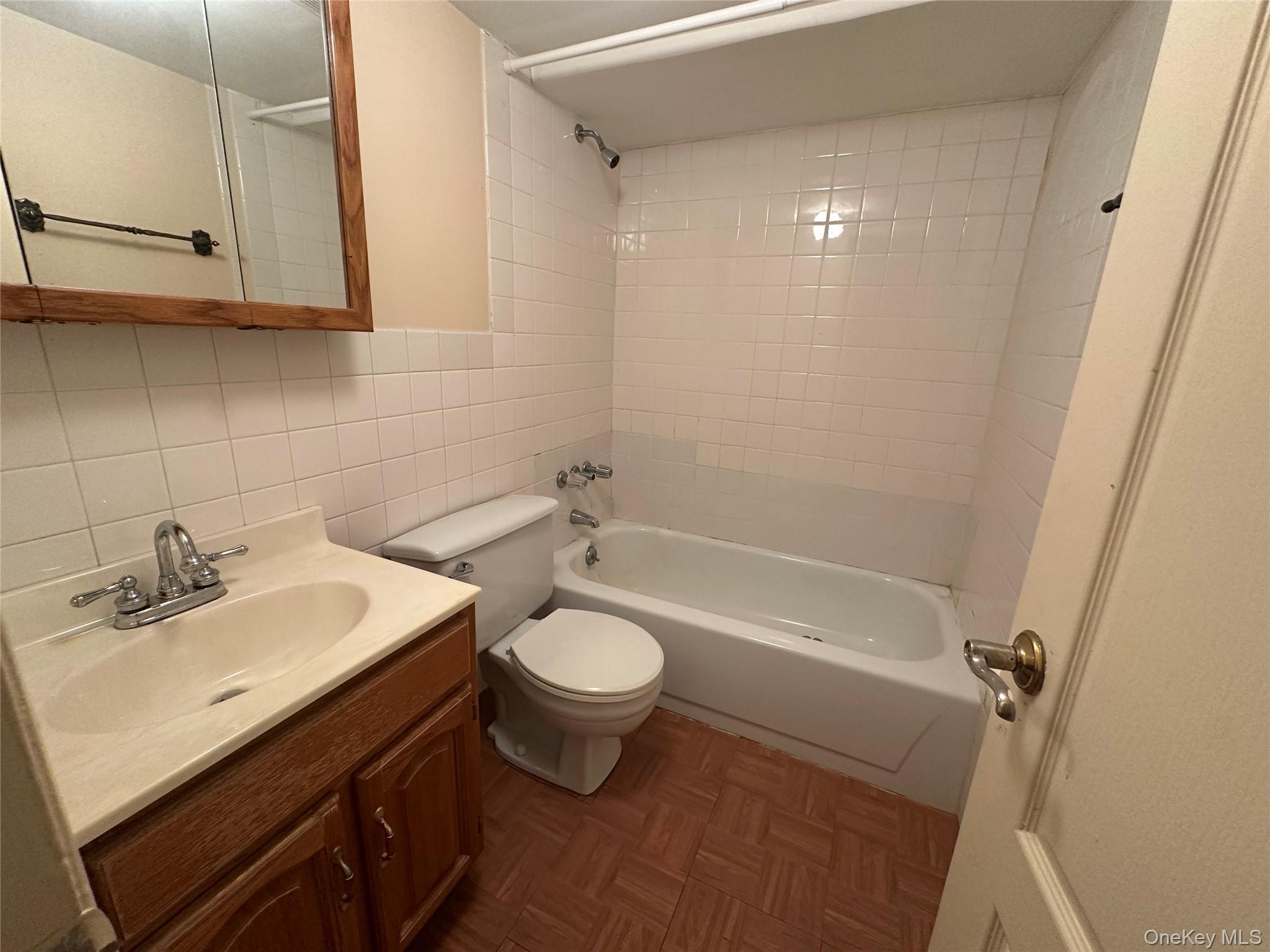 Single Family 20th Avenue  Queens, NY 11357, MLS-986554-25