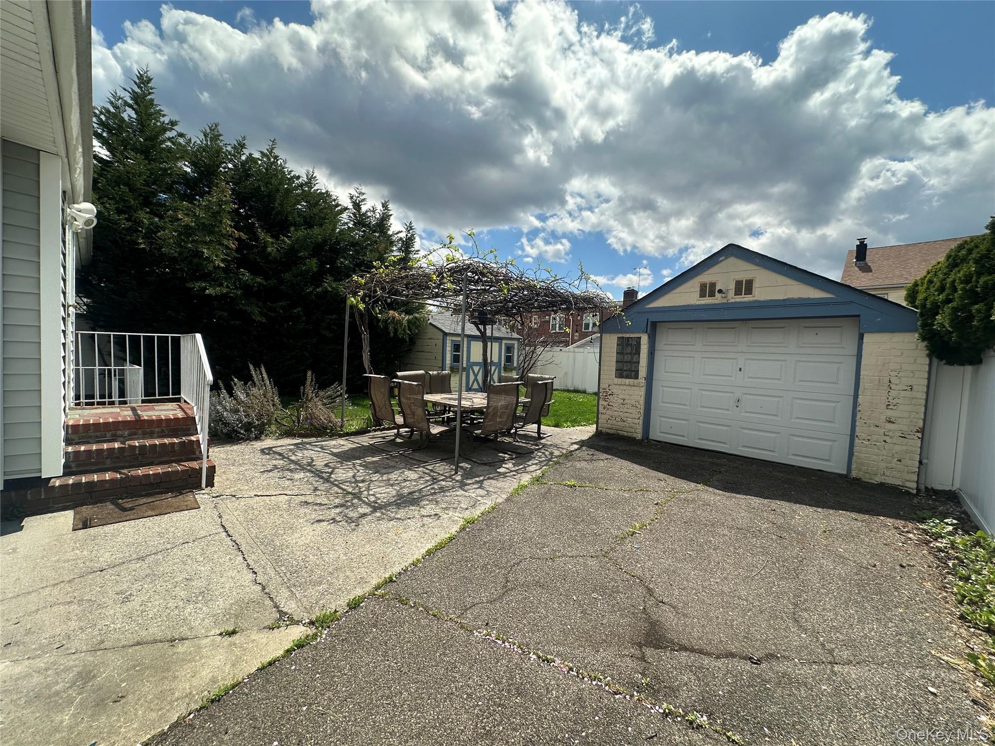 Single Family 20th Avenue  Queens, NY 11357, MLS-986554-30