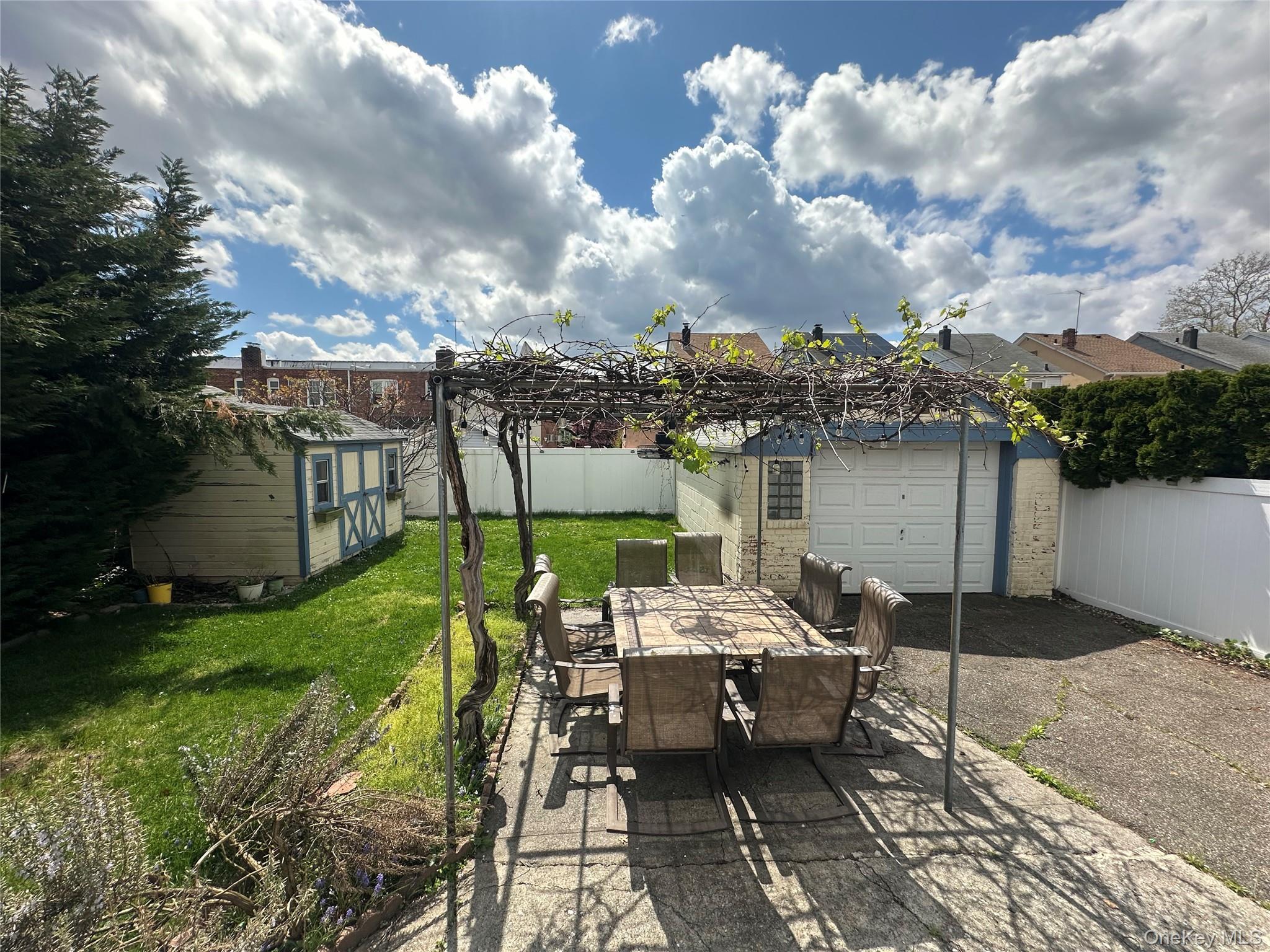 Single Family 20th Avenue  Queens, NY 11357, MLS-986554-31
