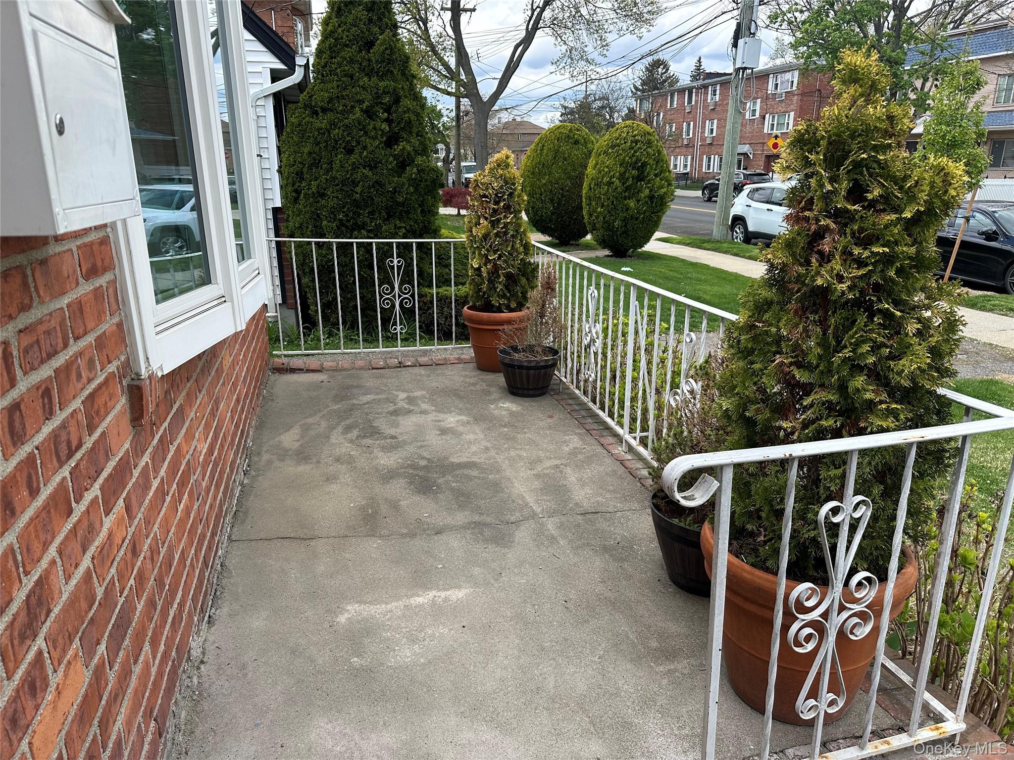 Single Family 20th Avenue  Queens, NY 11357, MLS-986554-33