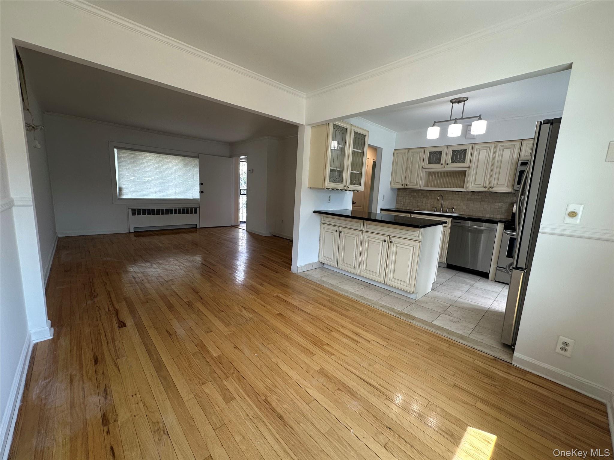 Single Family 20th Avenue  Queens, NY 11357, MLS-986554-5