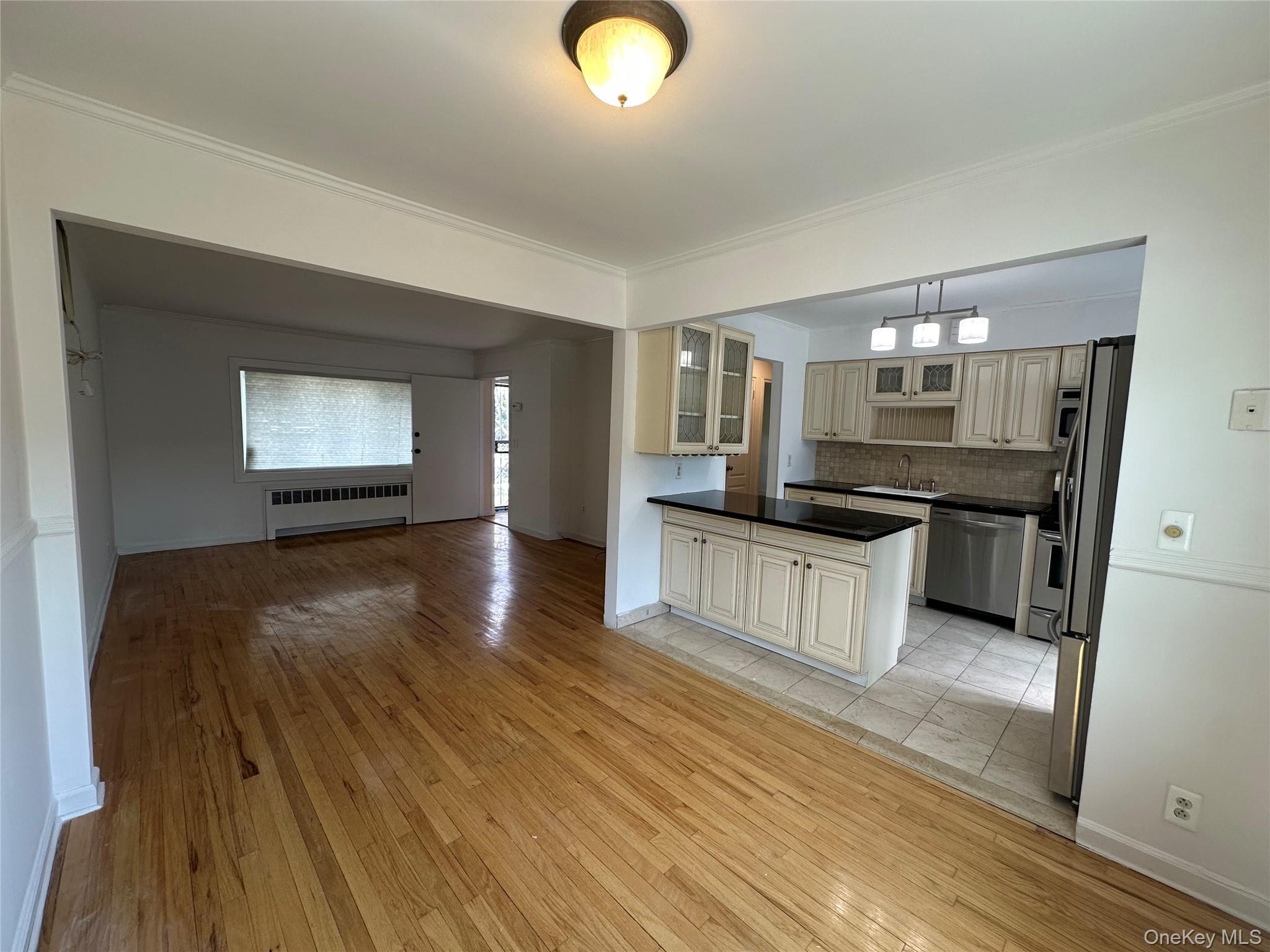 Single Family 20th Avenue  Queens, NY 11357, MLS-986554-6