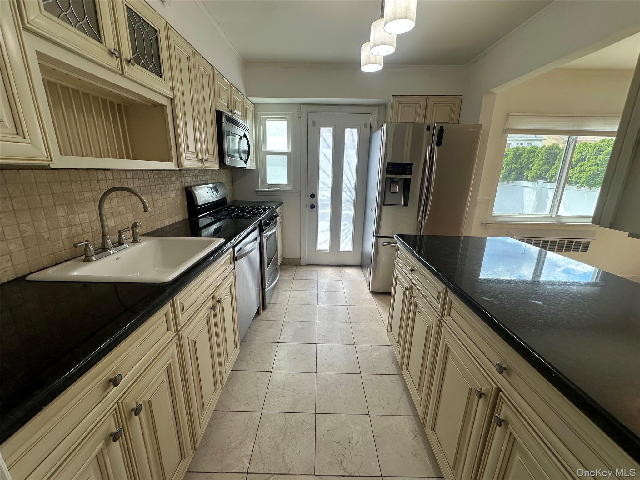 Single Family 20th Avenue  Queens, NY 11357, MLS-986554-7