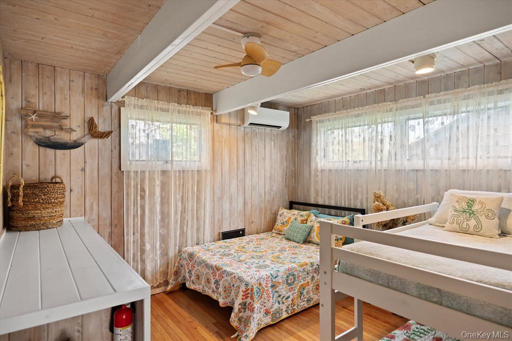 Single Family Bungalow Walk Suffolk County, NY 11770, MLS-986562-33