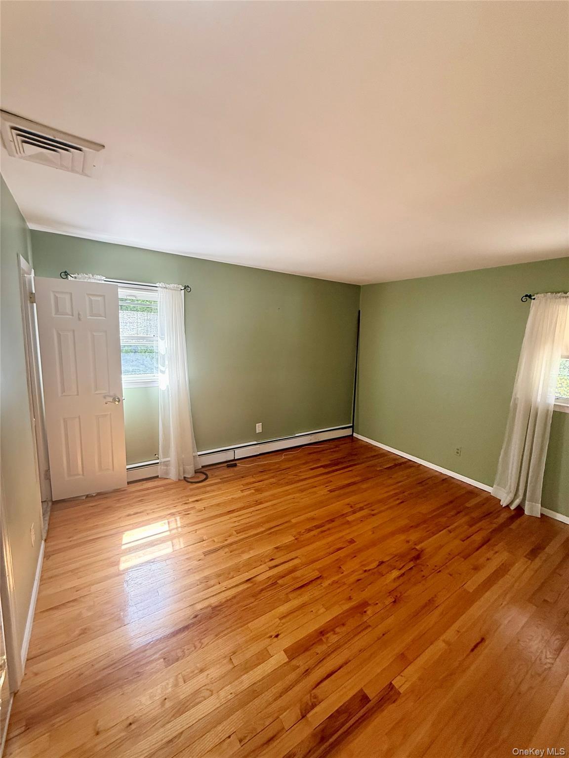 Single Family Starke  Nassau County, NY 11554, MLS-986597-12