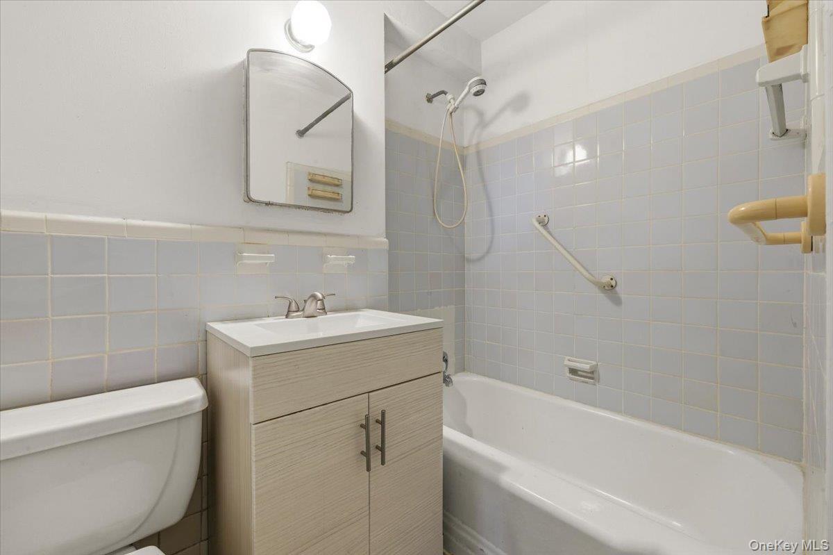 Coop Knolls  Bronx, NY 10463, MLS-986609-10