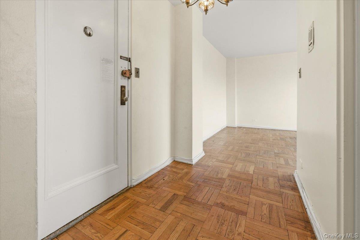 Coop Knolls  Bronx, NY 10463, MLS-986609-13