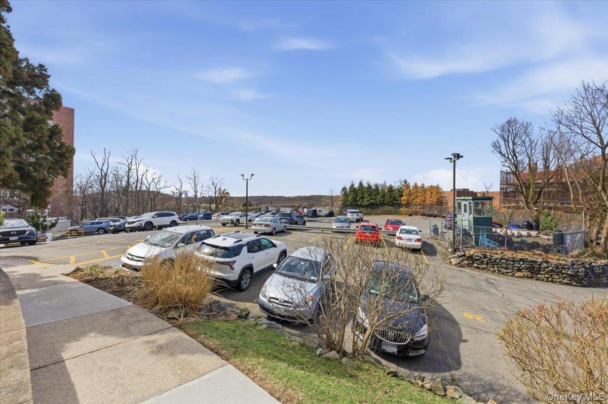 Coop Knolls  Bronx, NY 10463, MLS-986609-19