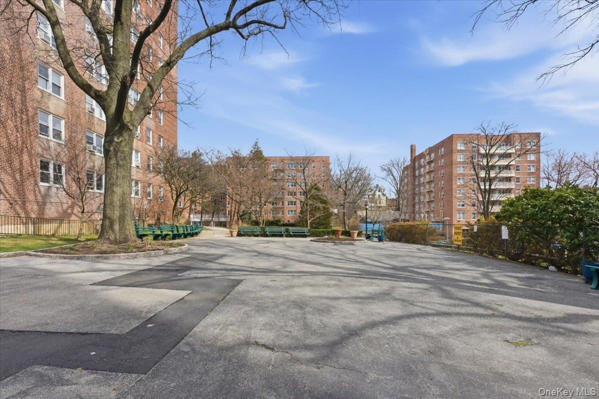 Coop Knolls  Bronx, NY 10463, MLS-986609-20