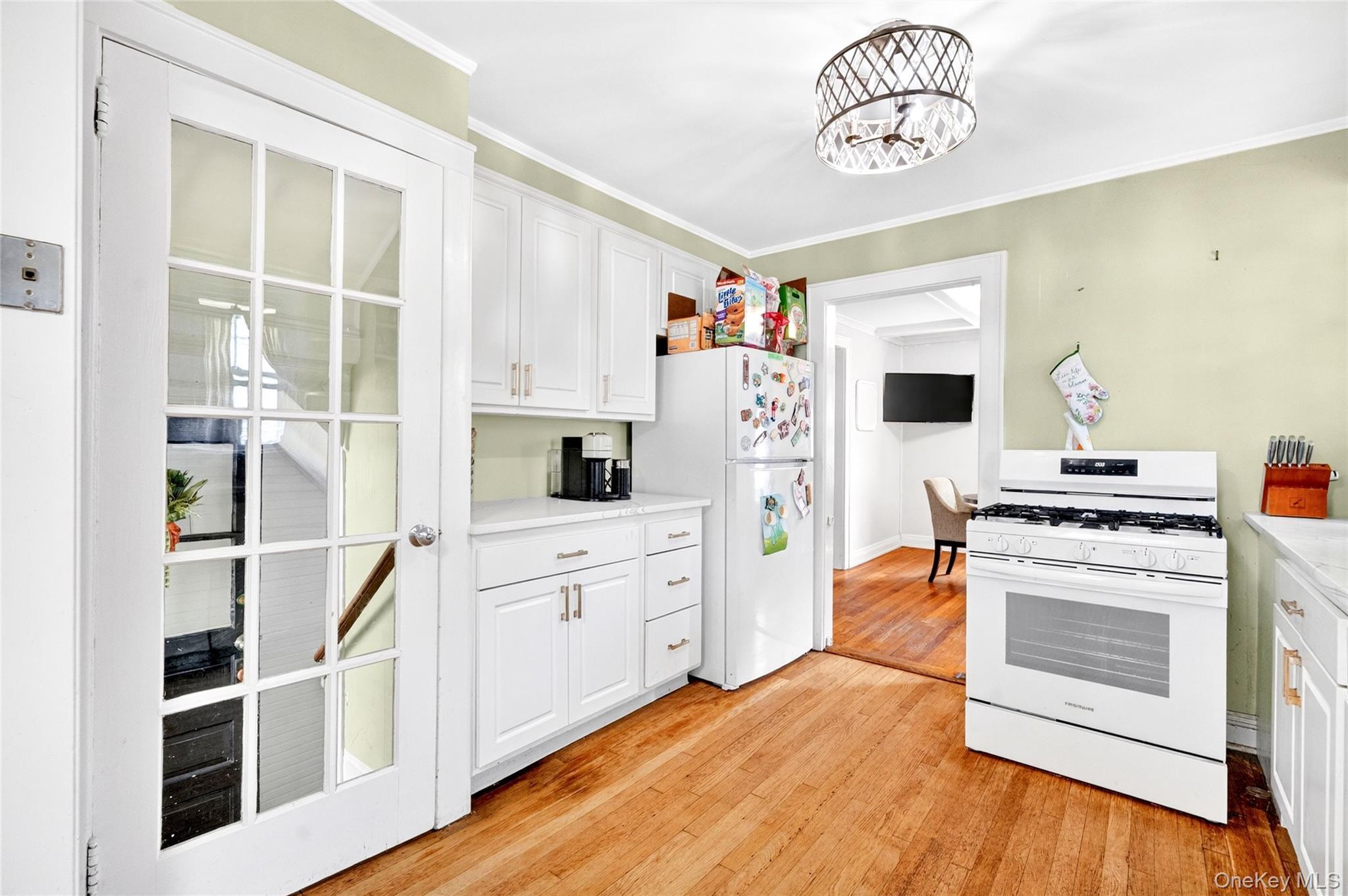 Single Family Hutchinson  Westchester County, NY 10552, MLS-986636-16