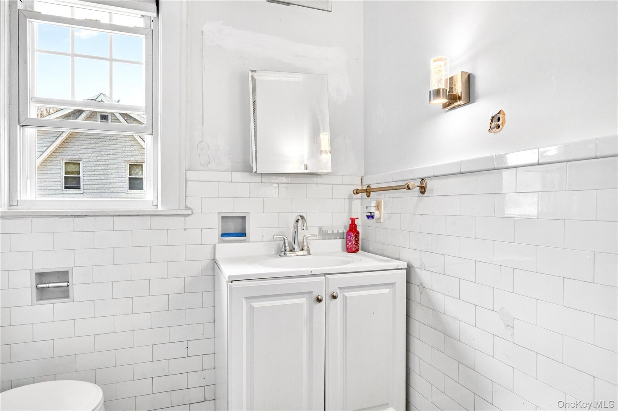 Single Family Hutchinson  Westchester County, NY 10552, MLS-986636-35