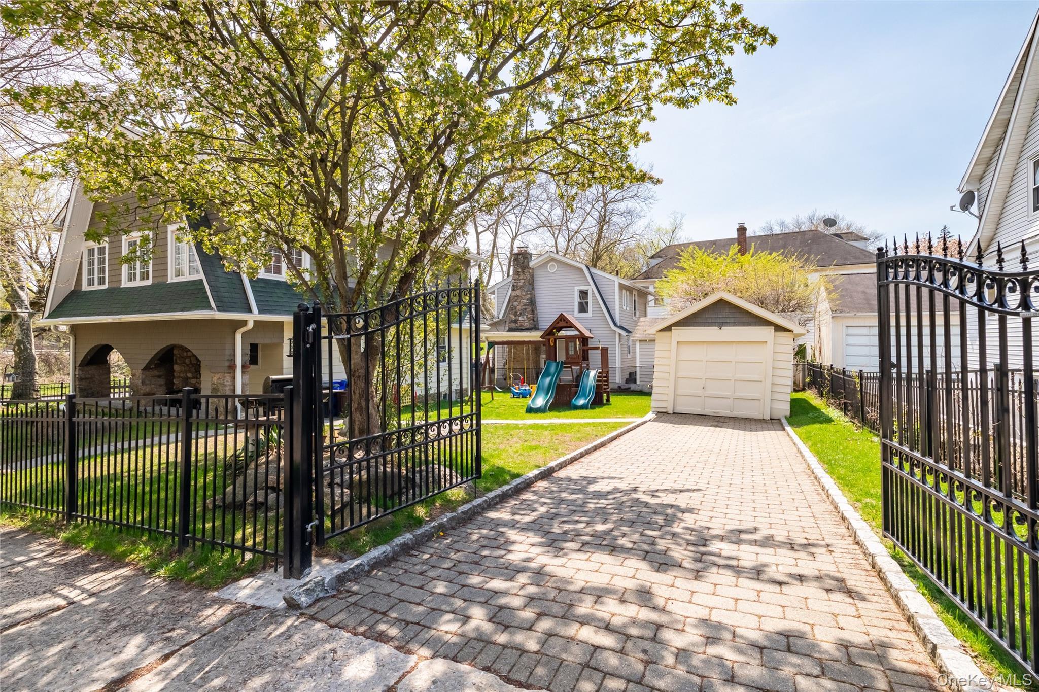 Single Family Hutchinson  Westchester County, NY 10552, MLS-986636-47