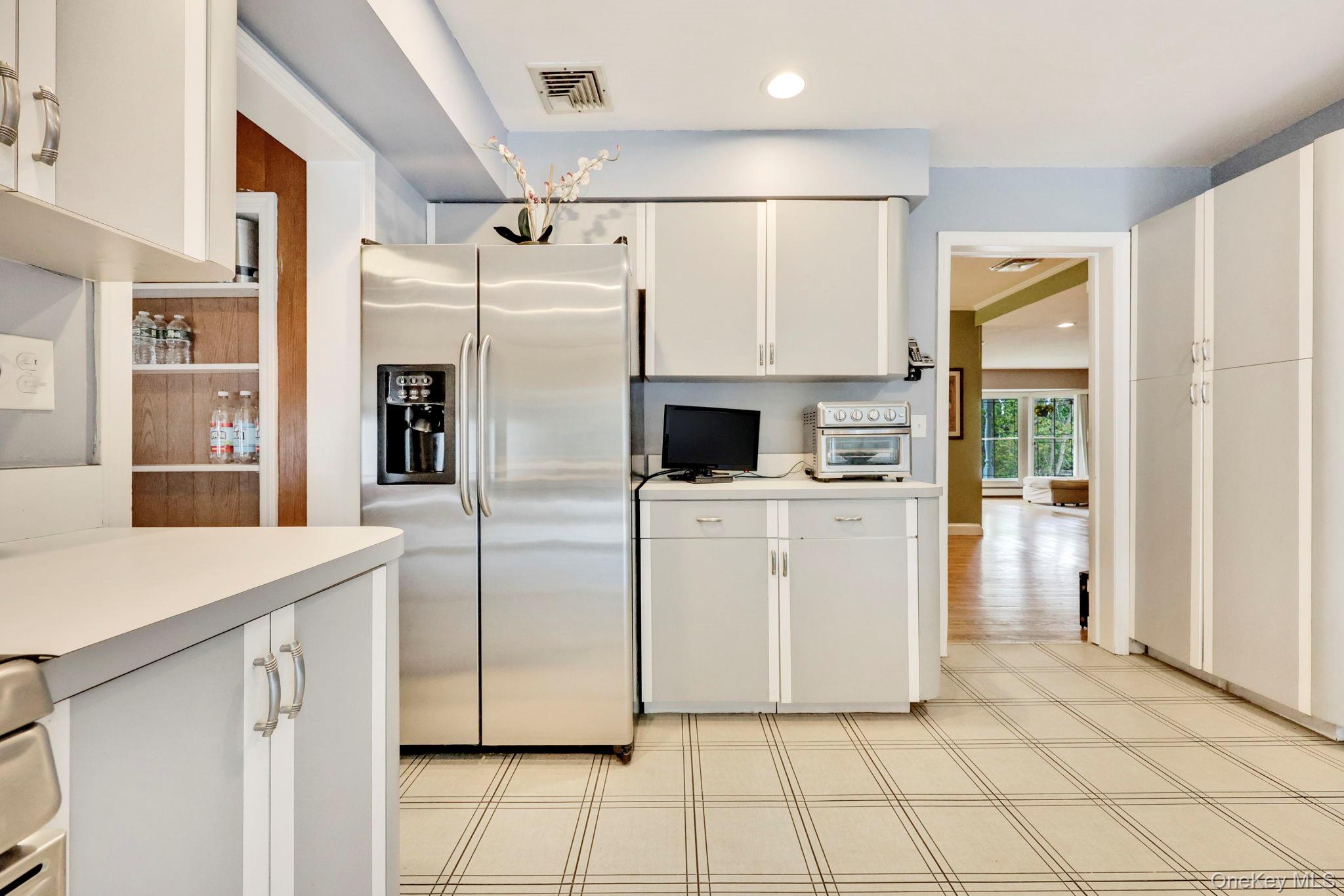 Single Family Ocean Avenue  Nassau County, NY 11598, MLS-986640-11