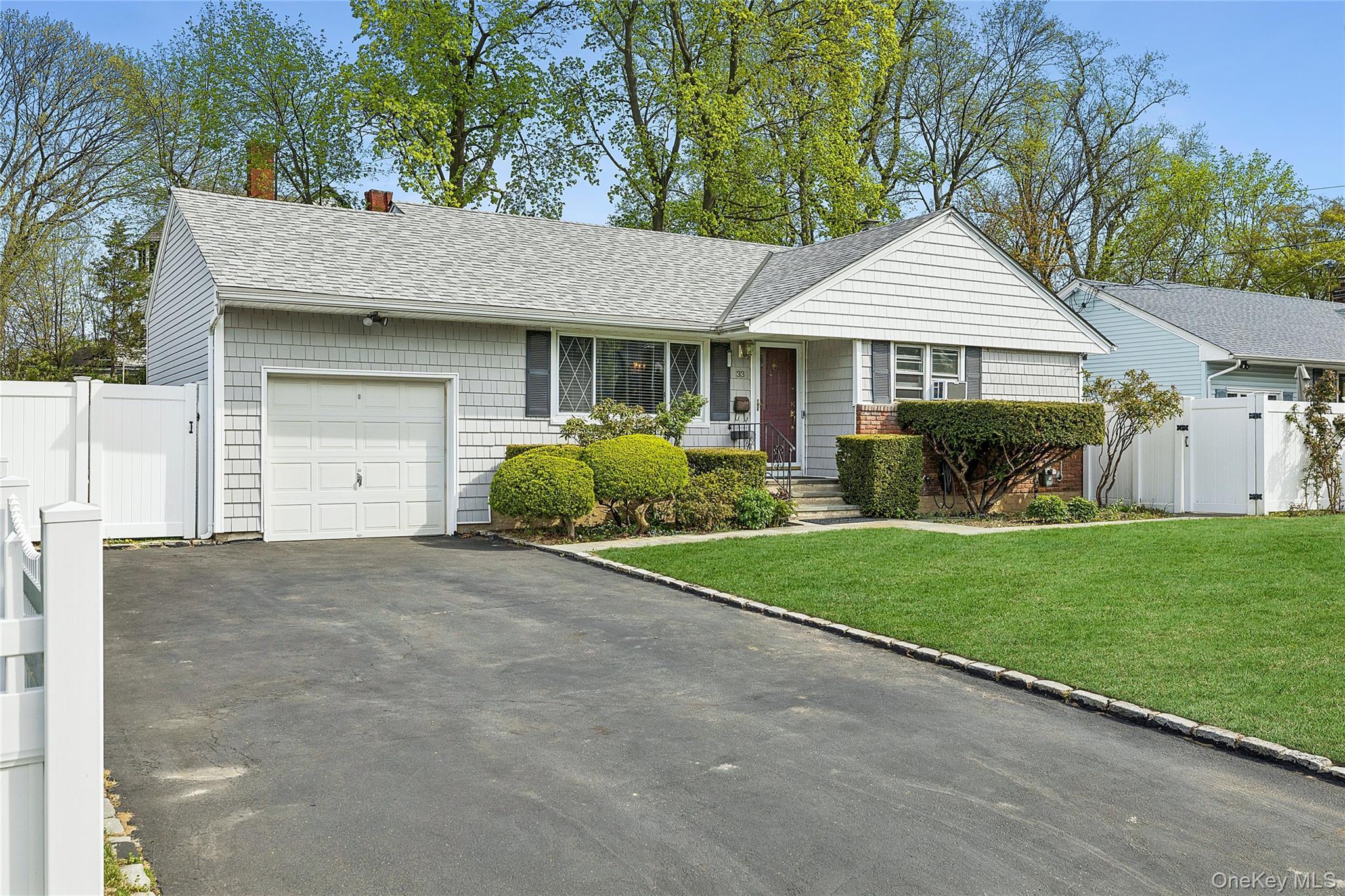 Single Family Lindbergh  Nassau County, NY 11542, MLS-986642-16