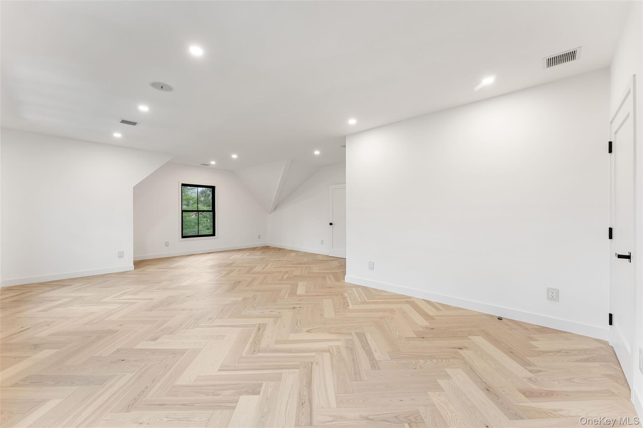 Single Family Pine Hill Drive  Westchester County, NY 10590, MLS-986698-32