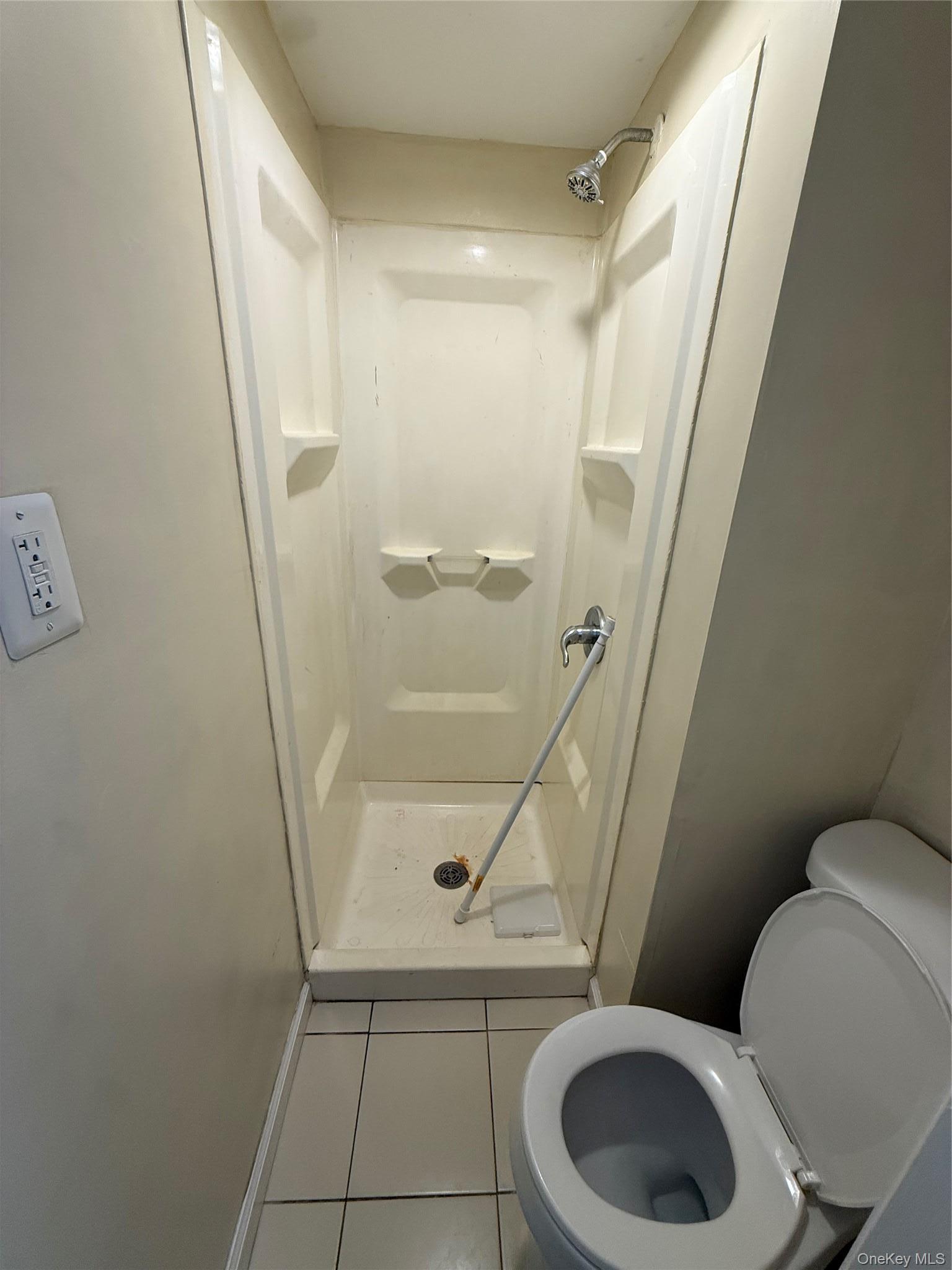 Single Family Chapel Hill  Suffolk County, NY 11717, MLS-986705-13