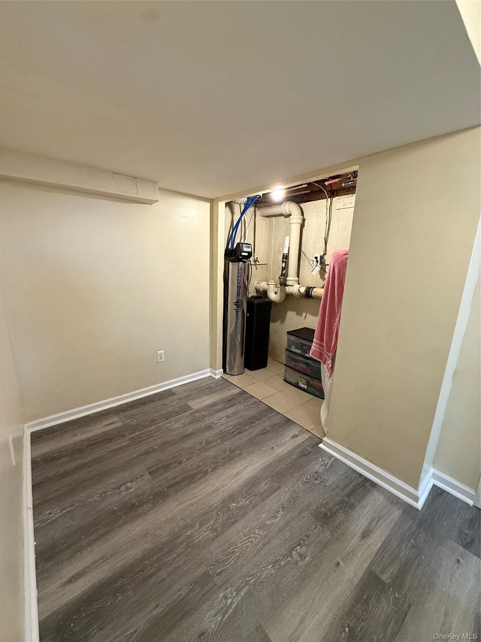 Single Family Chapel Hill  Suffolk County, NY 11717, MLS-986705-14