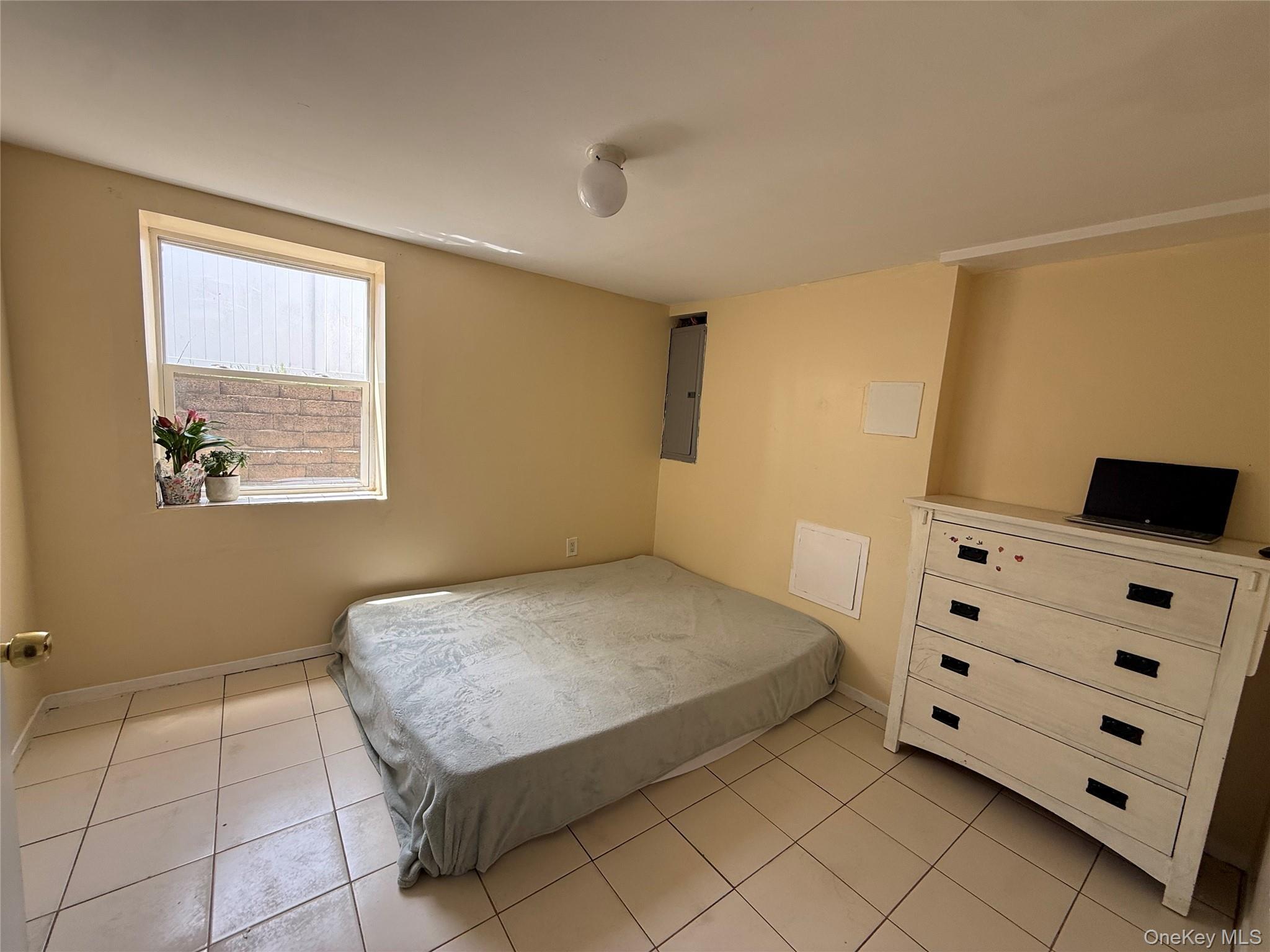 Single Family Chapel Hill  Suffolk County, NY 11717, MLS-986705-18