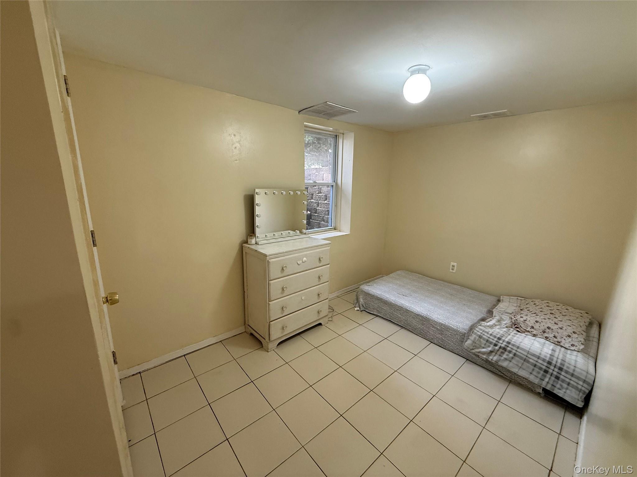 Single Family Chapel Hill  Suffolk County, NY 11717, MLS-986705-19