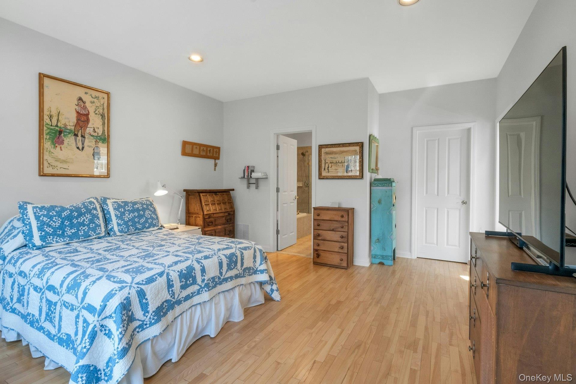 Condo Briarbrook  Westchester County, NY 10510, MLS-986722-16