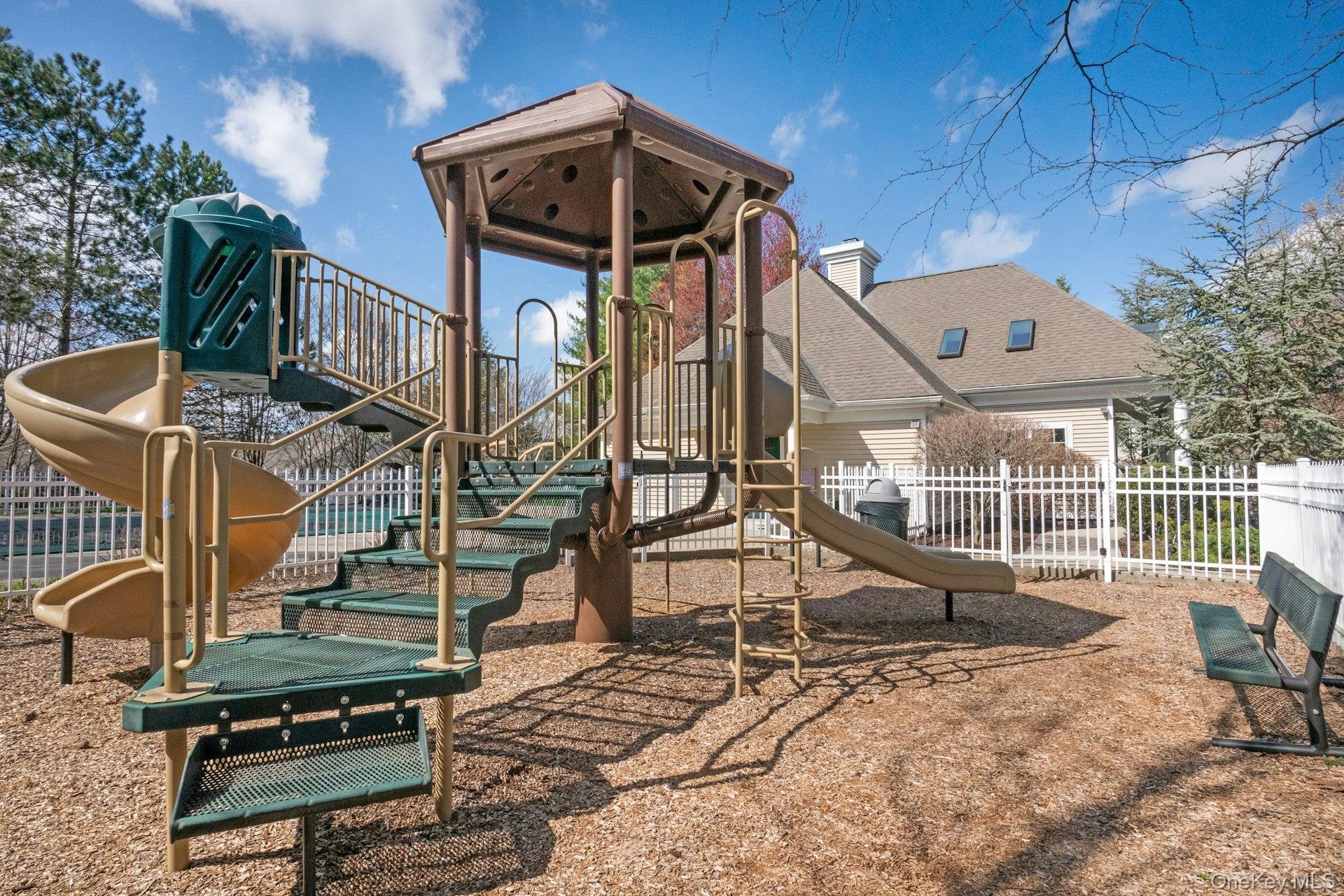 Condo Briarbrook  Westchester County, NY 10510, MLS-986722-46