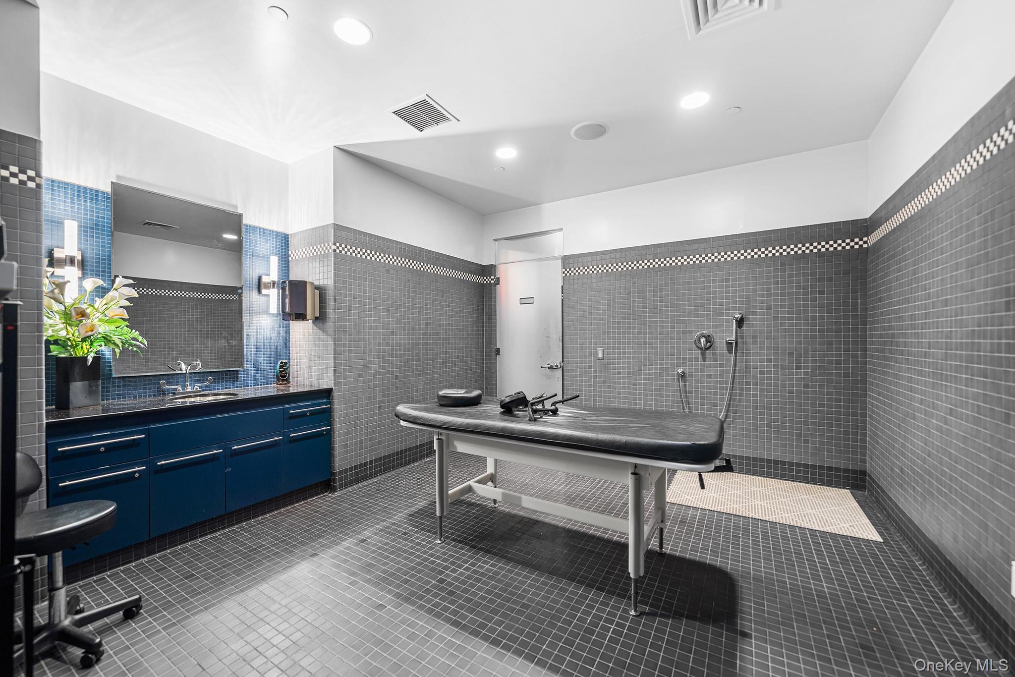 Condo Riverside  Manhattan, NY 10069, MLS-986727-16