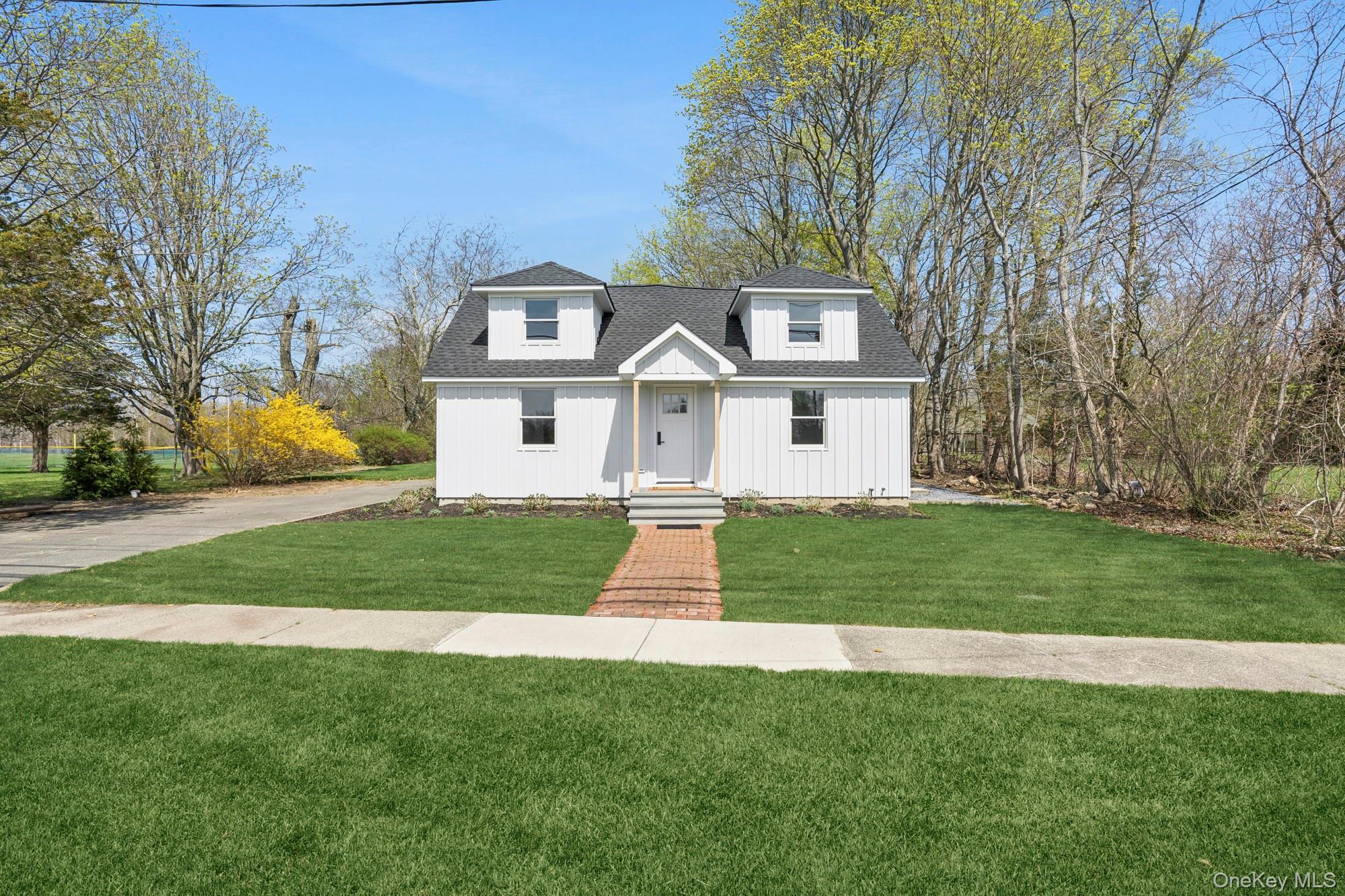 Single Family Main  Suffolk County, NY 11948, MLS-986729-4