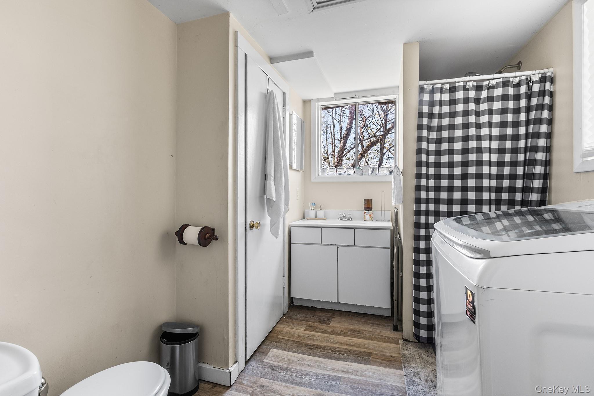 Single Family Carol  Westchester County, NY 10520, MLS-986765-23