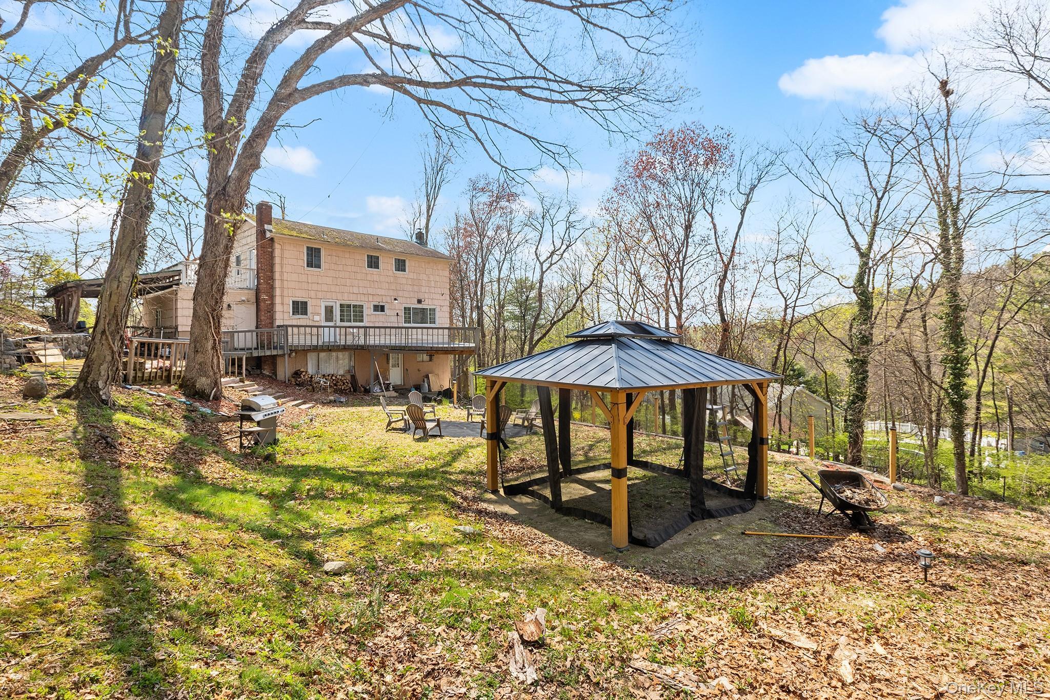 Single Family Carol  Westchester County, NY 10520, MLS-986765-25