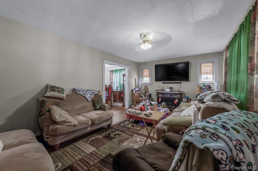 Single Family Nassau  Nassau County, NY 11565, MLS-986828-3