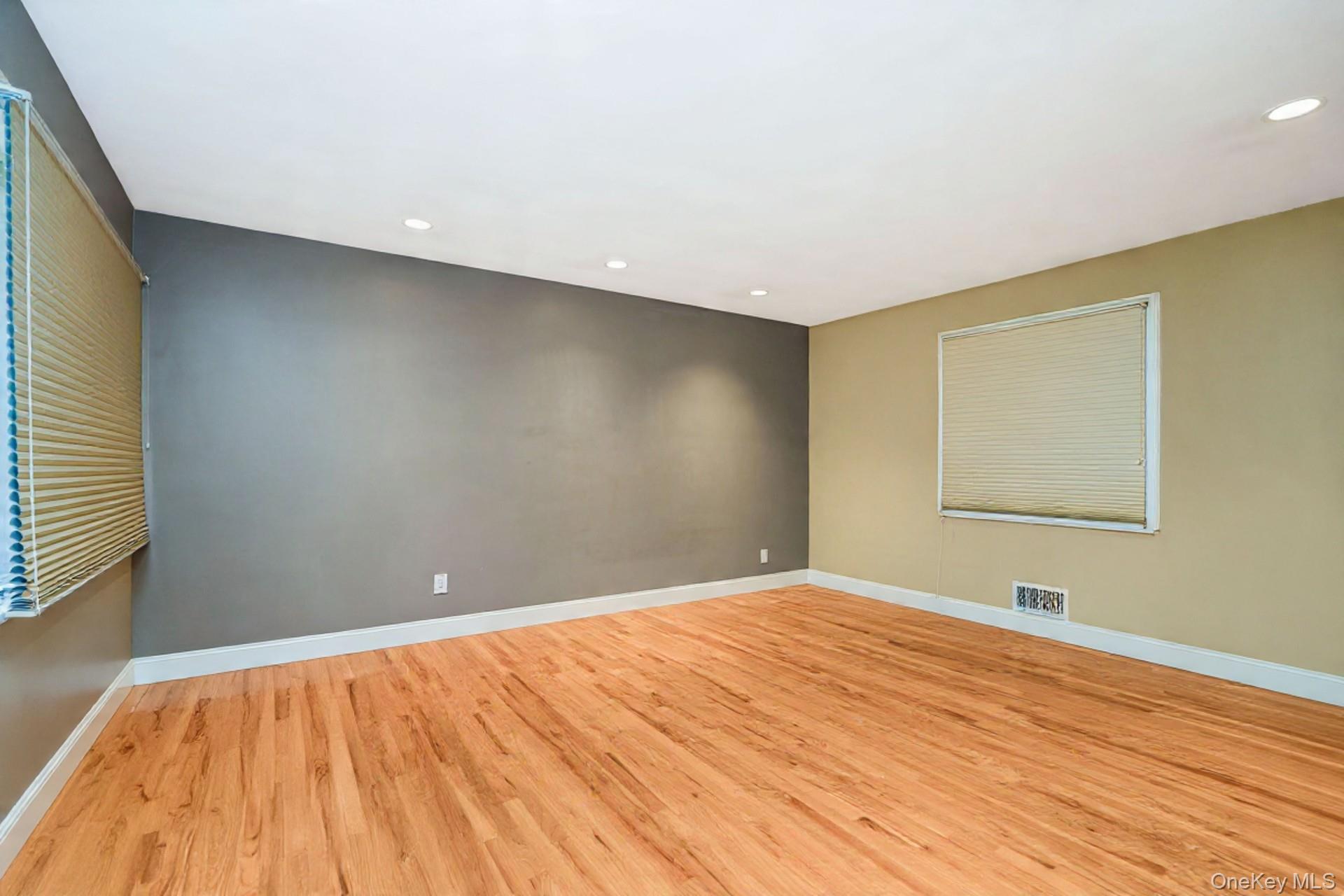 Single Family Emerson Staten Island, NY 10301, MLS-986832-10