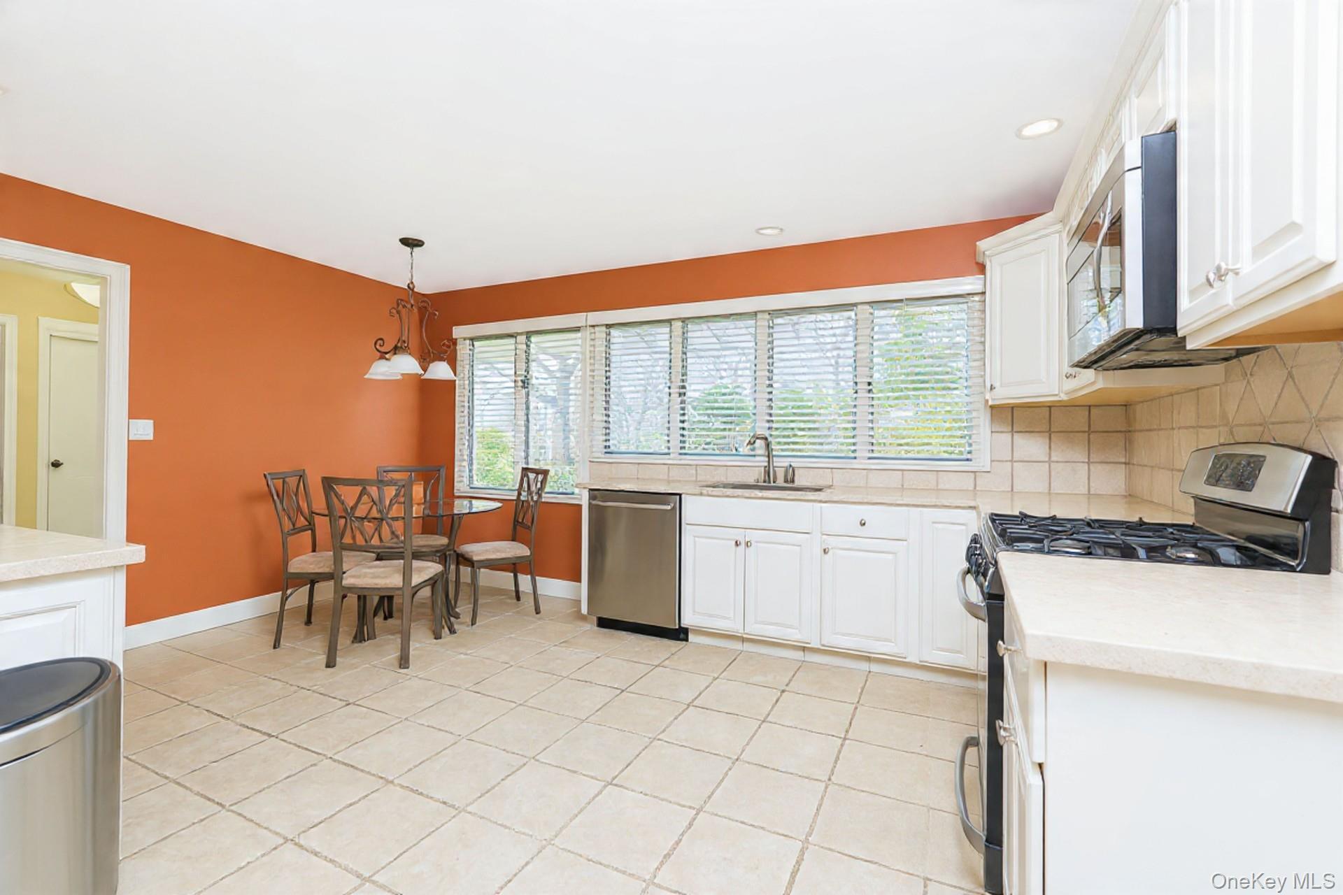 Single Family Emerson Staten Island, NY 10301, MLS-986832-2