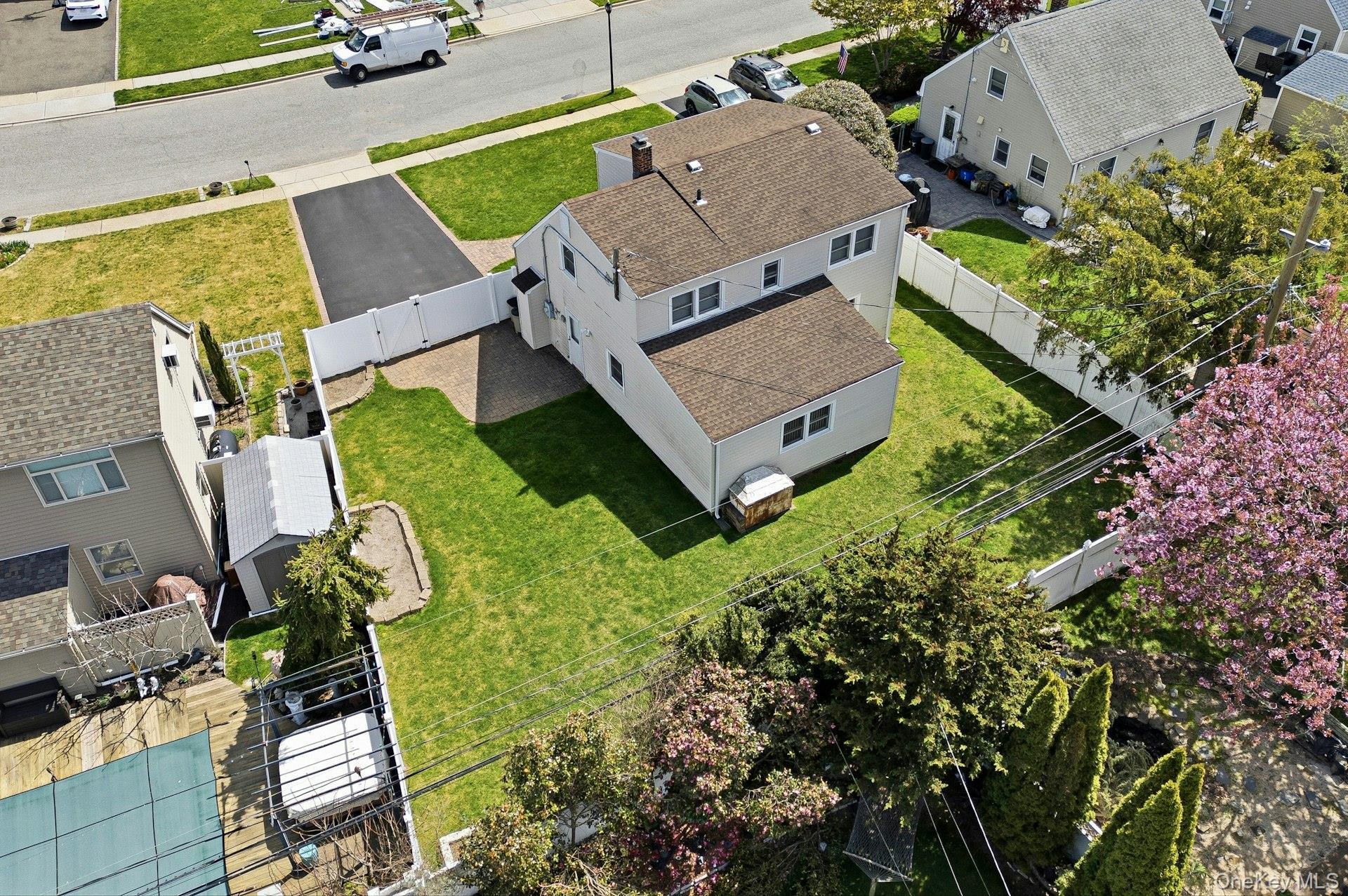 Single Family Saddle  Nassau County, NY 11756, MLS-986837-29