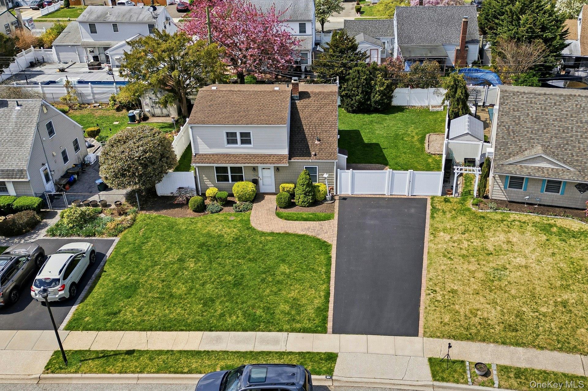 Single Family Saddle  Nassau County, NY 11756, MLS-986837-31