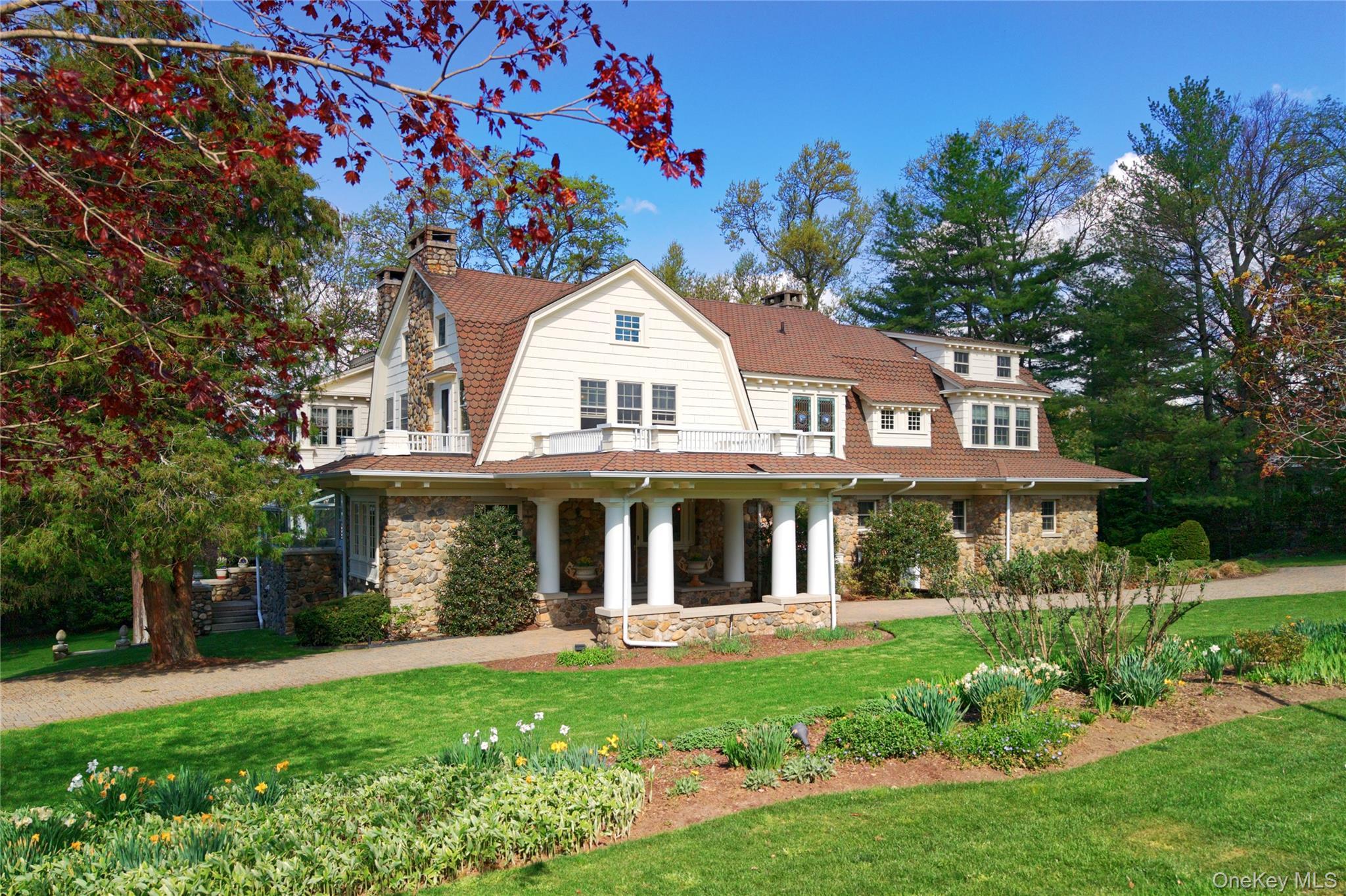 Single Family West Drive  Nassau County, NY 11030, MLS-986838-6