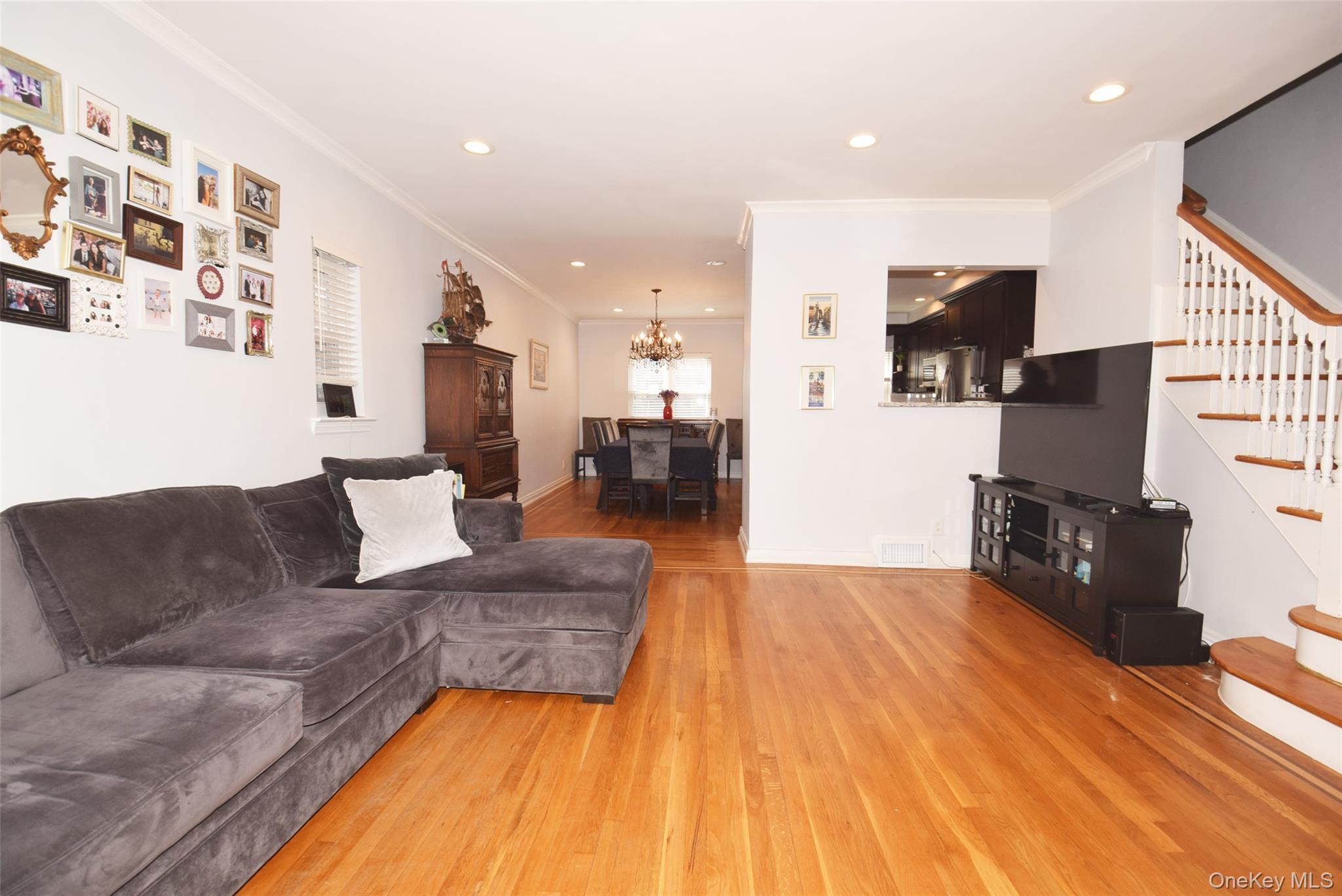 Single Family 65th  Queens, NY 11375, MLS-986839-3