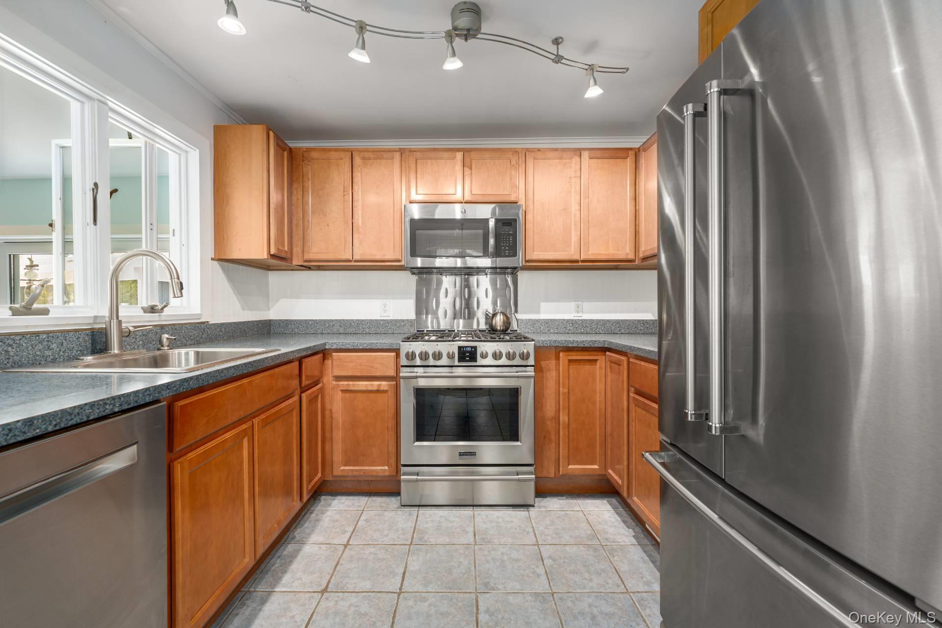 Single Family Track Avenue  Suffolk County, NY 11935, MLS-986841-7