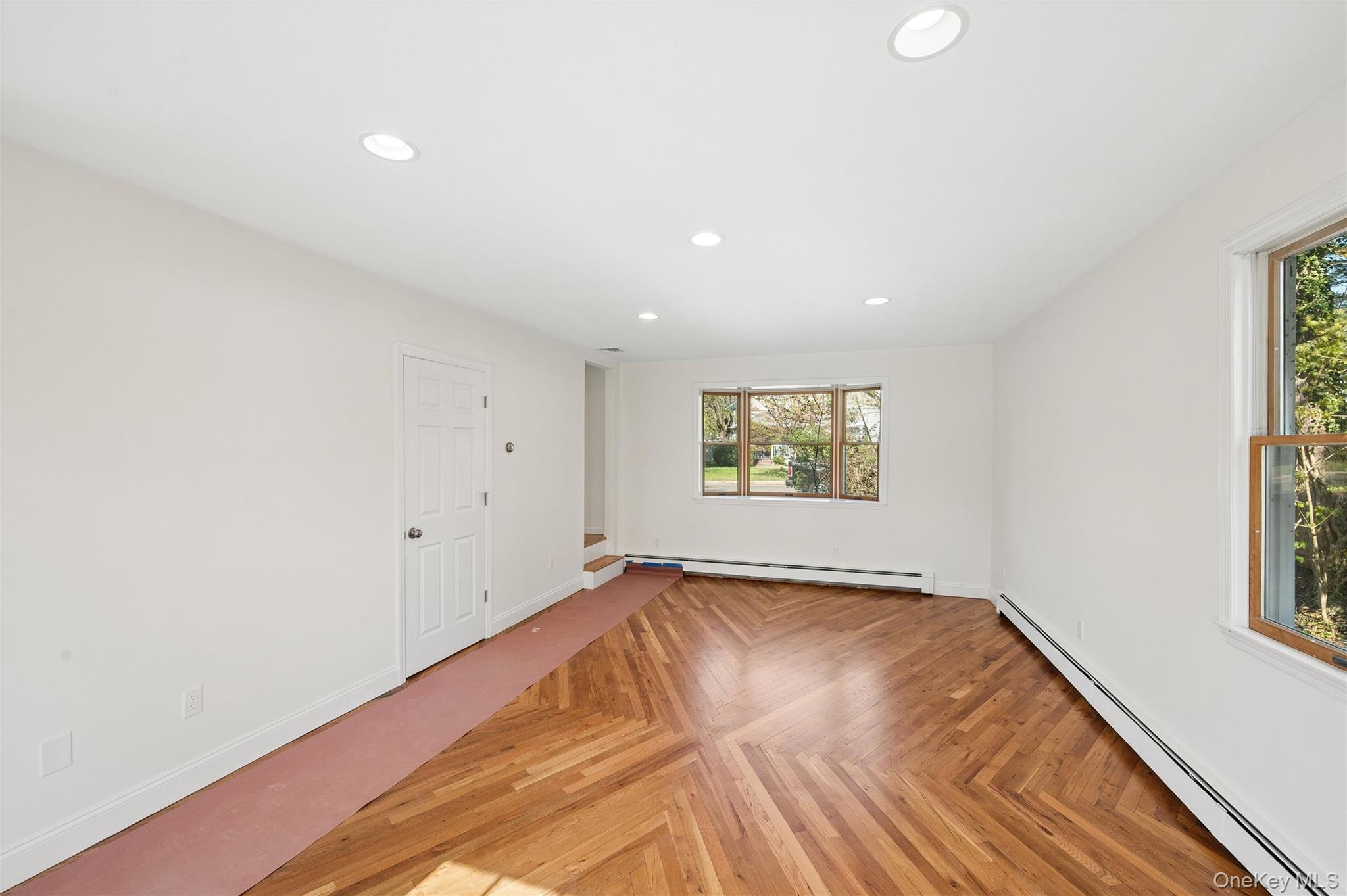 Single Family Juniper  Suffolk County, NY 11787, MLS-986843-8
