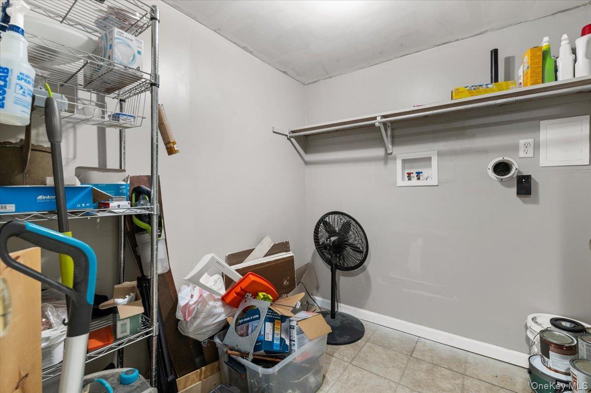 Single Family Catskill  Suffolk County, NY 11757, MLS-986866-20