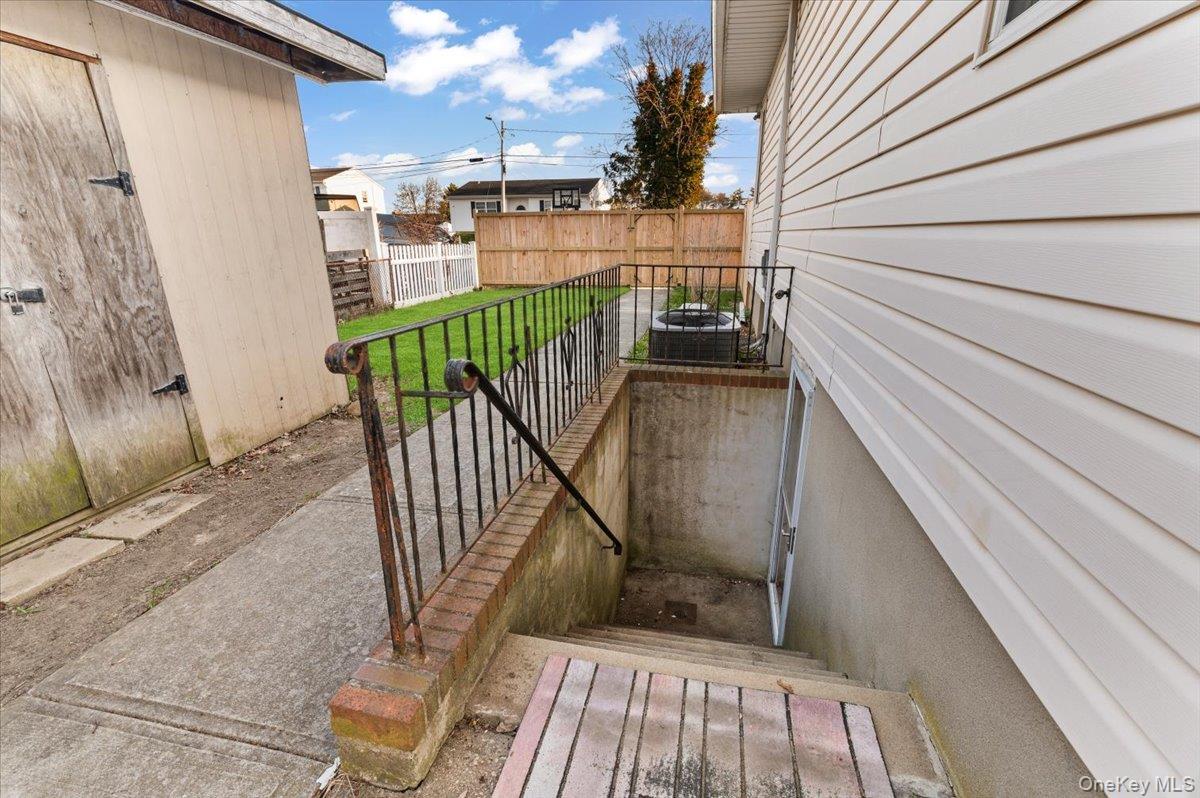 Single Family Catskill  Suffolk County, NY 11757, MLS-986866-31