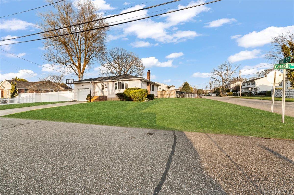 Single Family Catskill  Suffolk County, NY 11757, MLS-986866-36