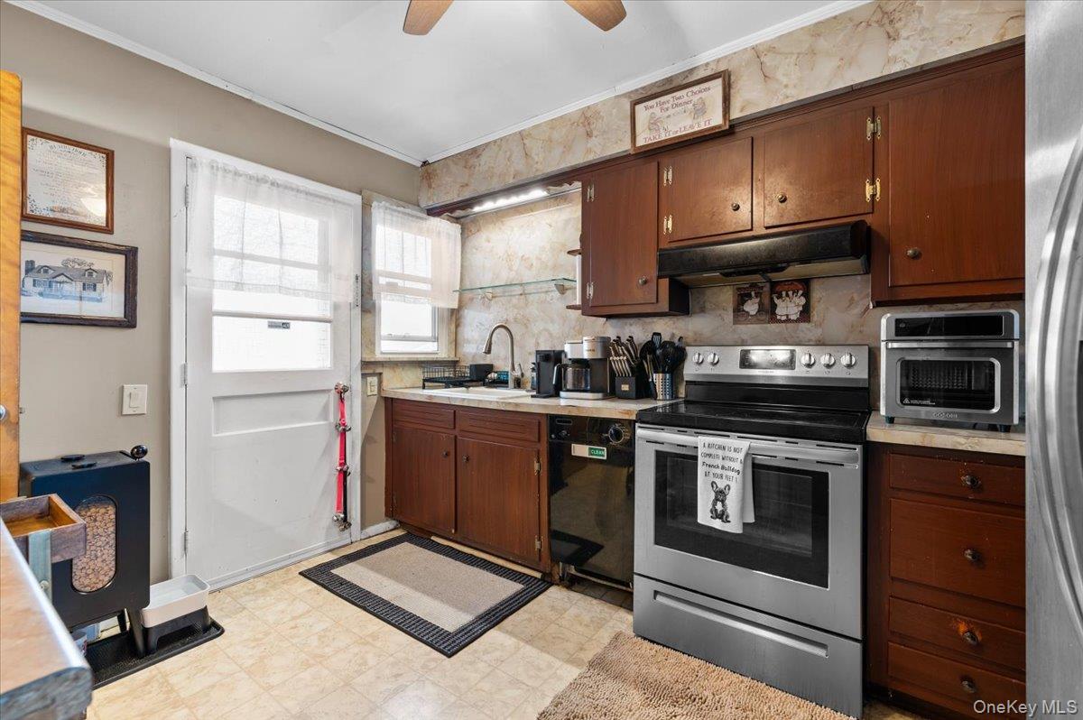 Single Family Catskill  Suffolk County, NY 11757, MLS-986866-8